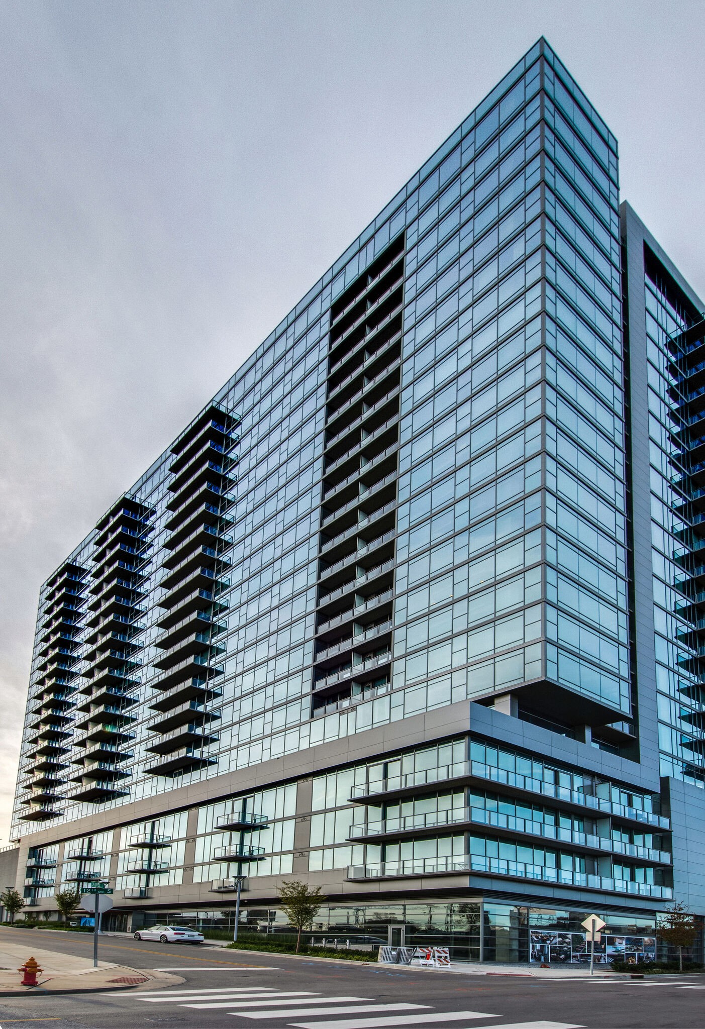 1212 Laurel St Unit: 1211
