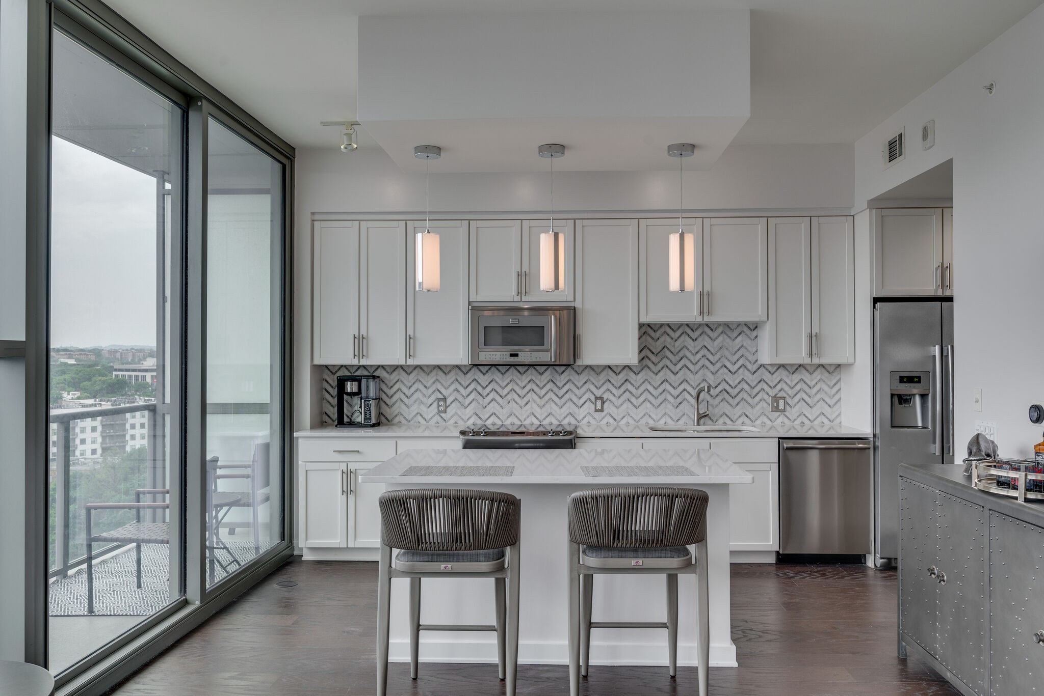 1212 Laurel St Unit: 1211