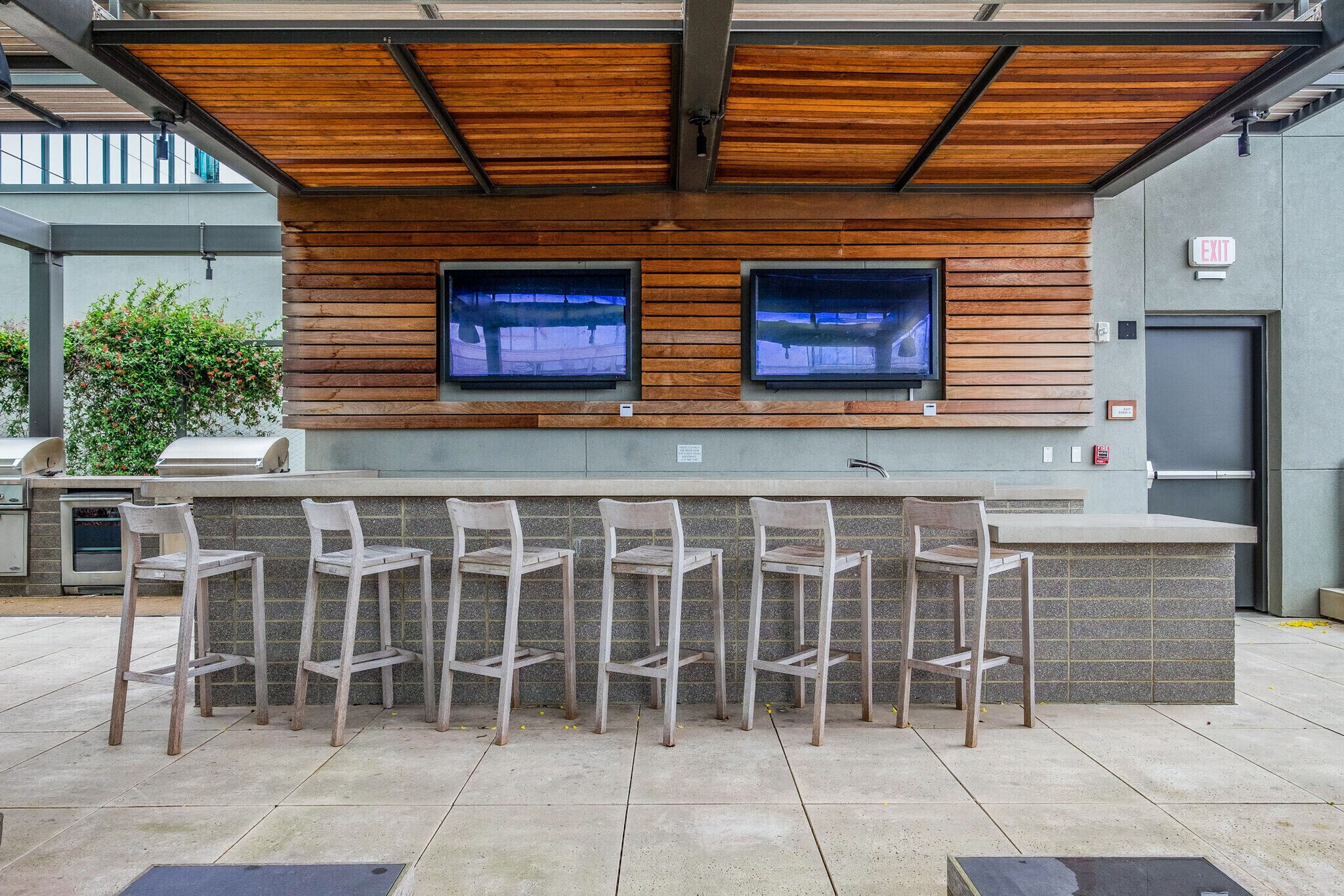 1212 Laurel St Unit: 1211