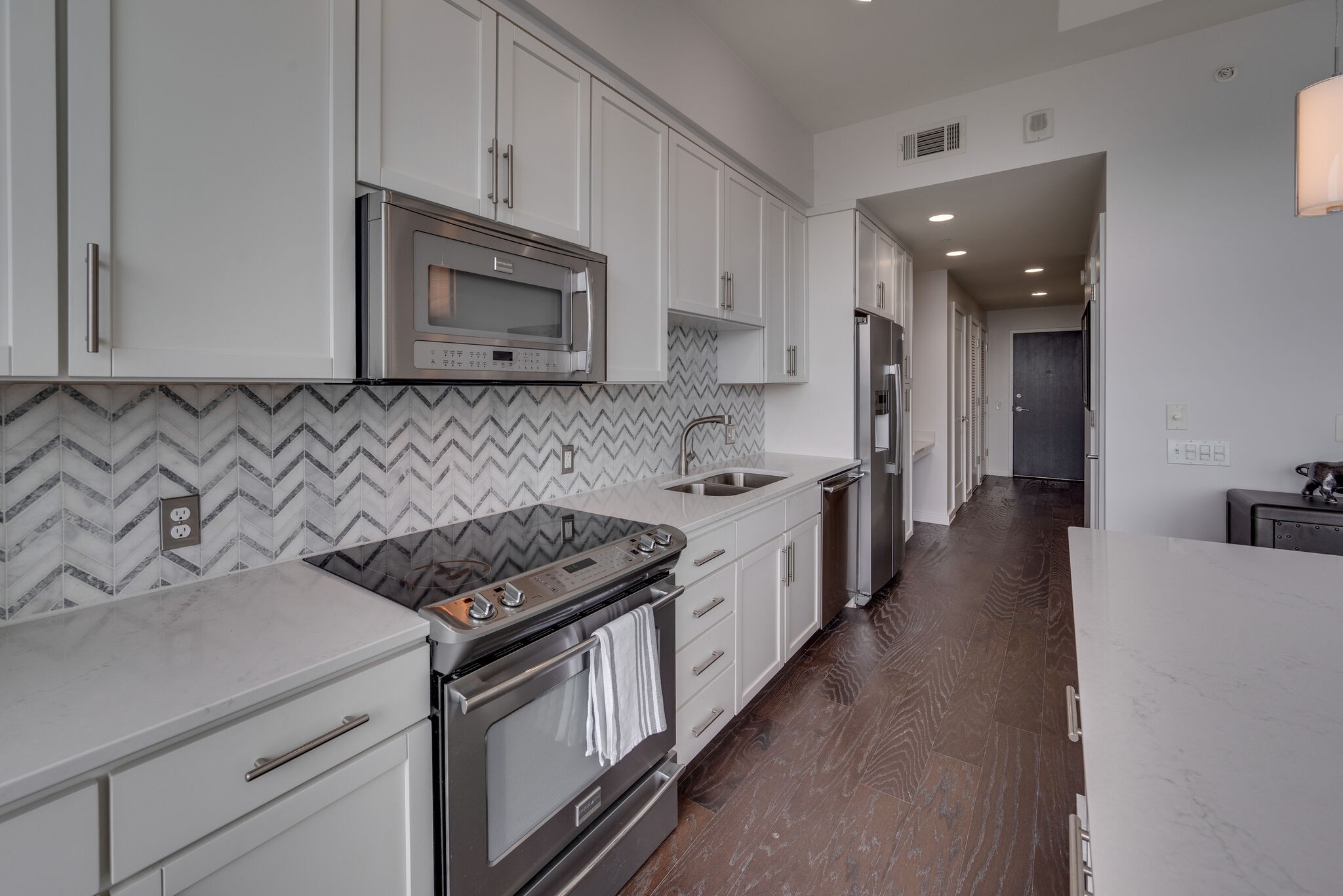 1212 Laurel St Unit: 1211