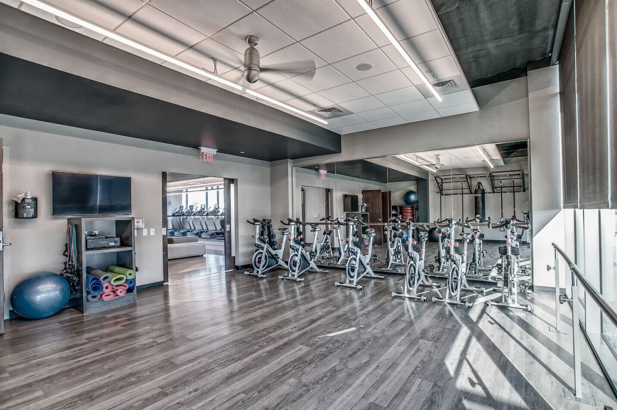1212 Laurel St Unit: 1211