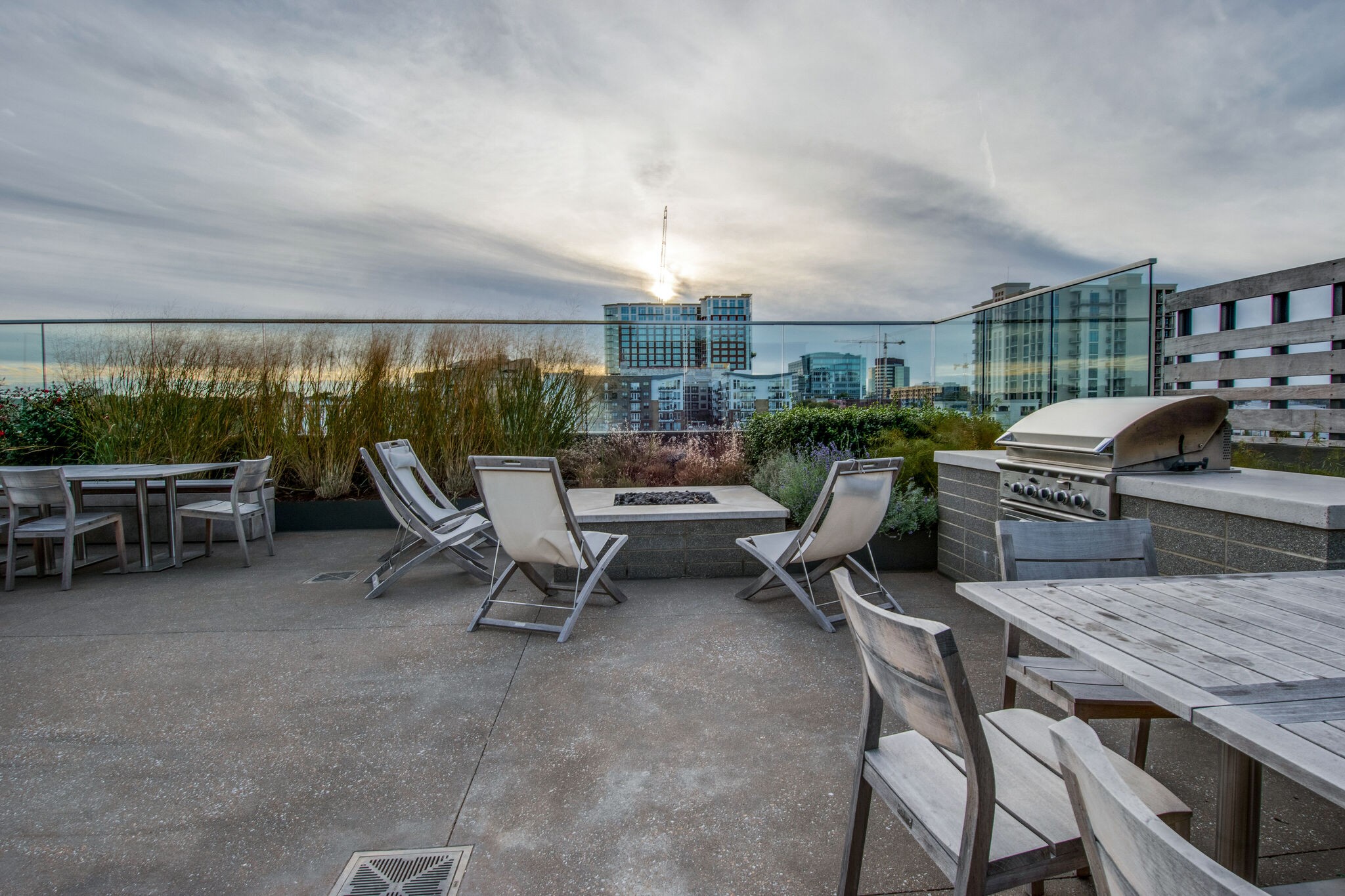1212 Laurel St Unit: 1211