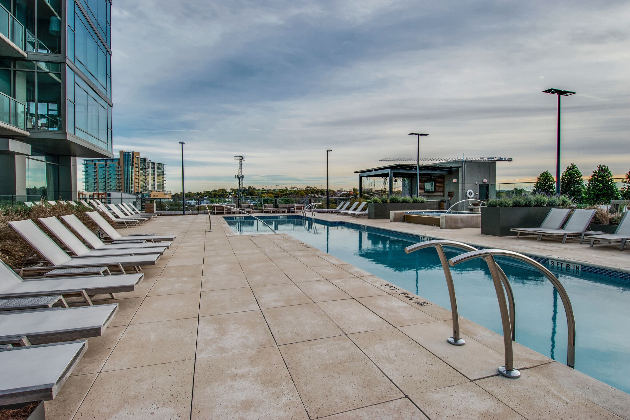 1212 Laurel St Unit: 1211