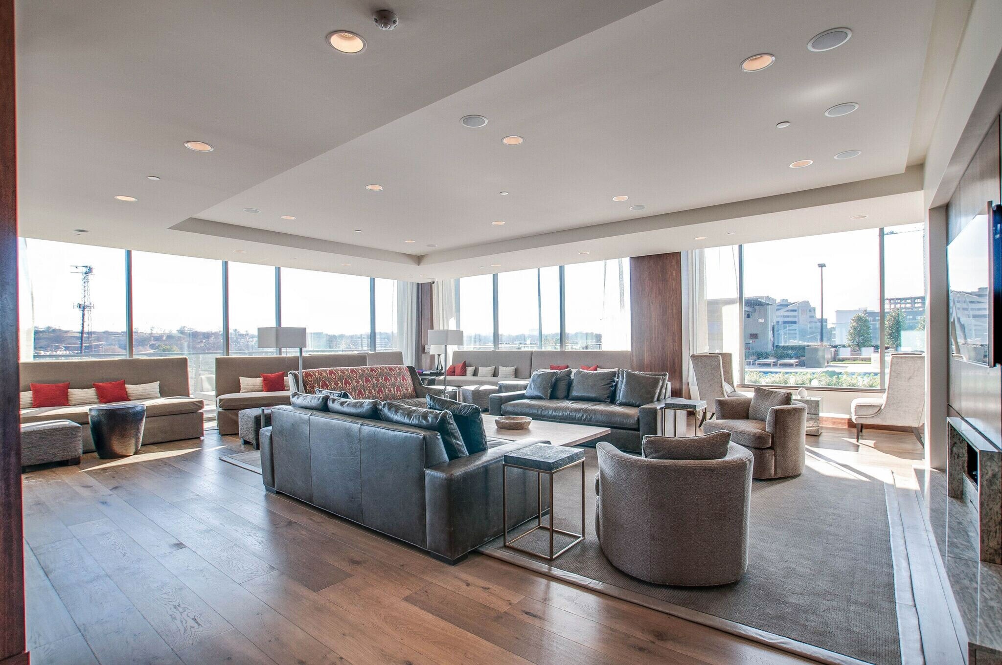 1212 Laurel St Unit: 1211