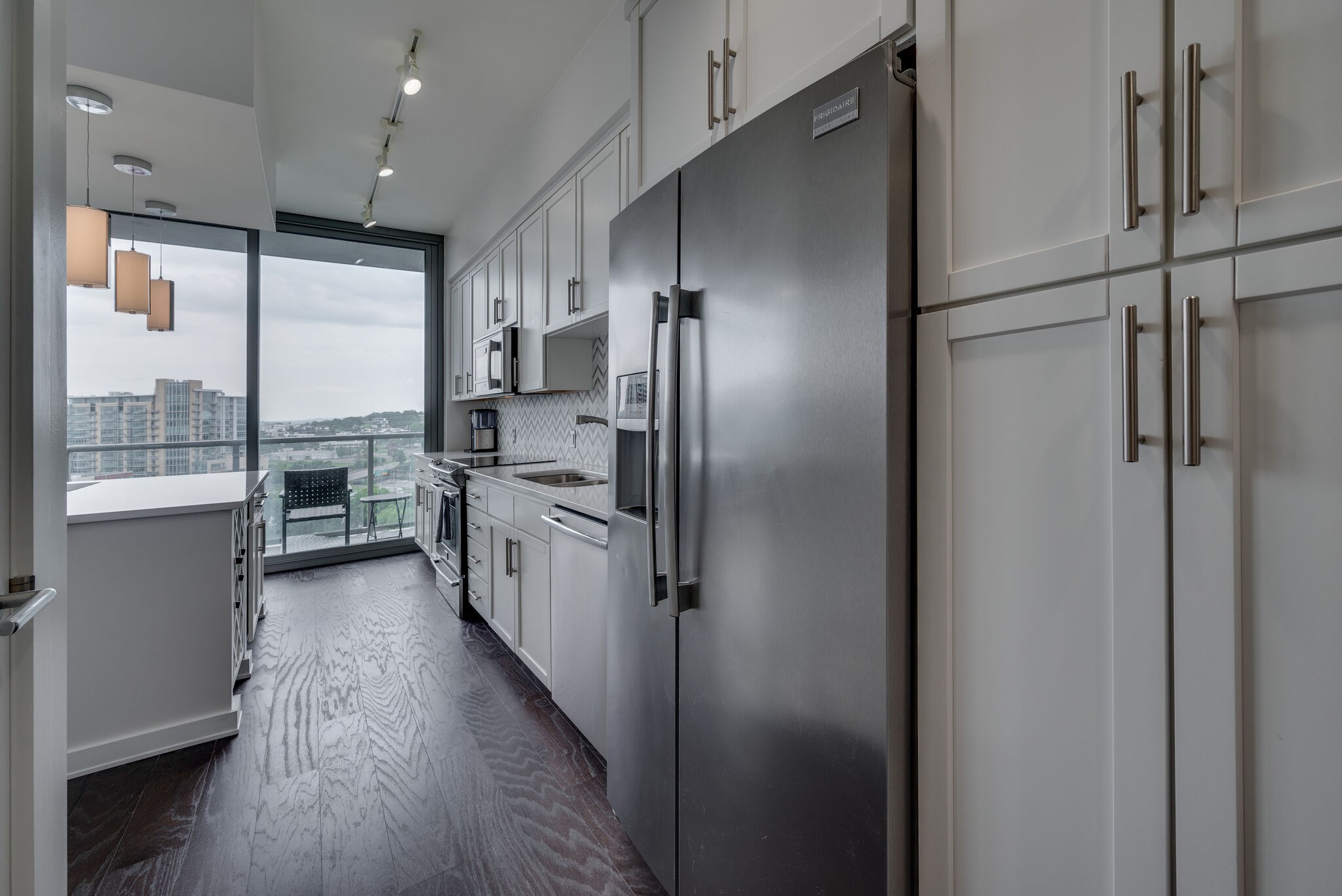 1212 Laurel St Unit: 1211