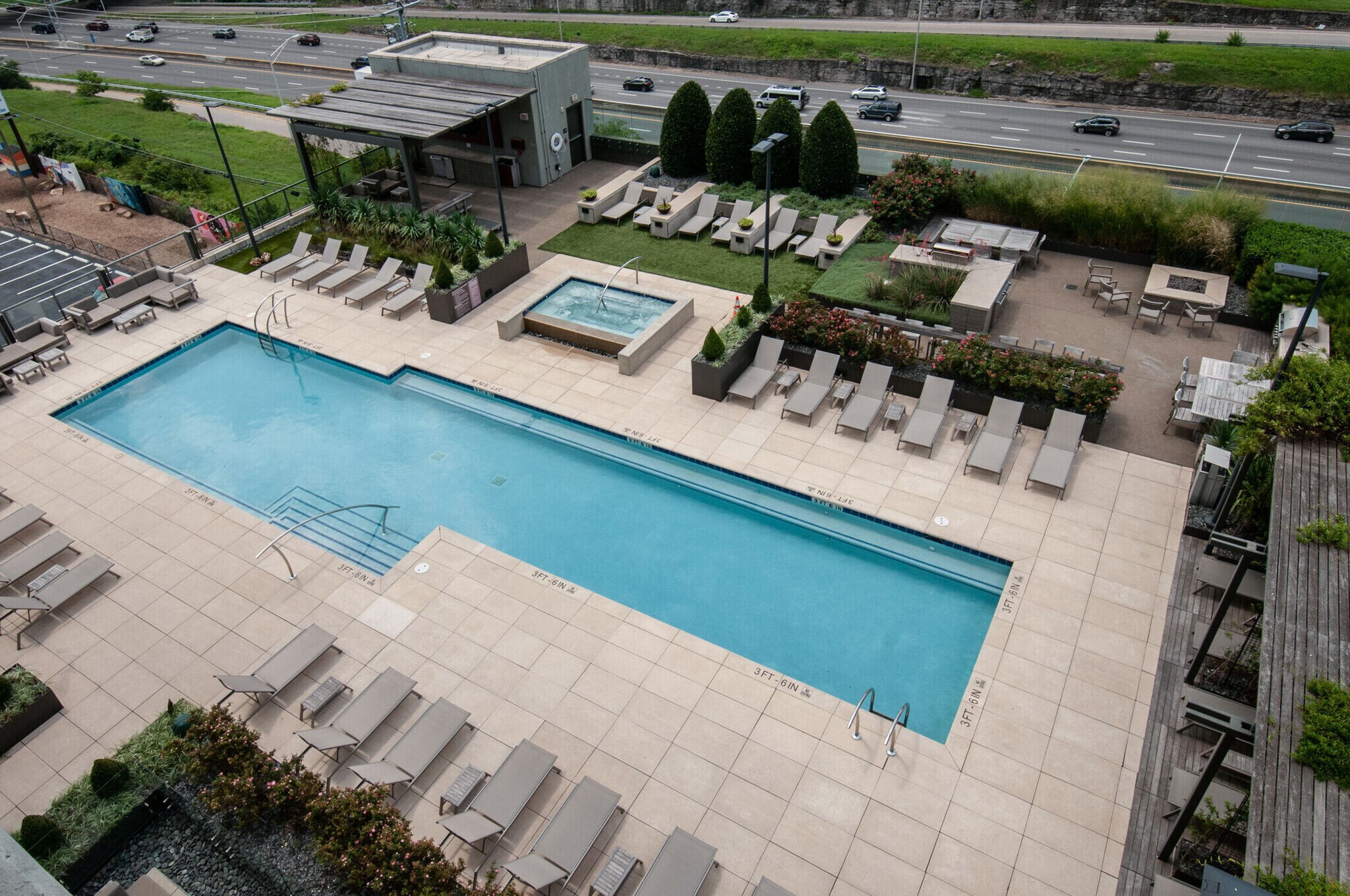 1212 Laurel St Unit: 1211