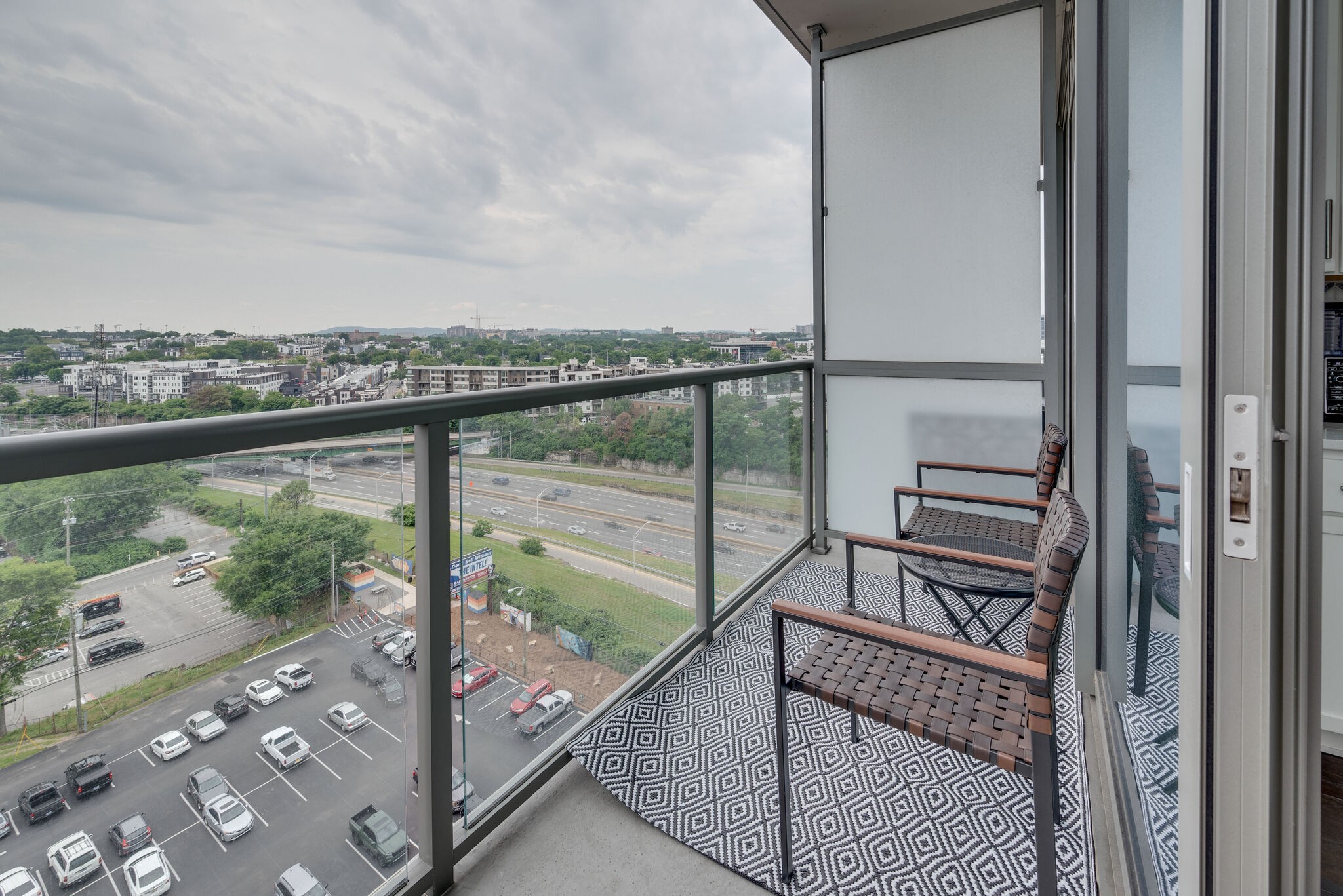 1212 Laurel St Unit: 1211