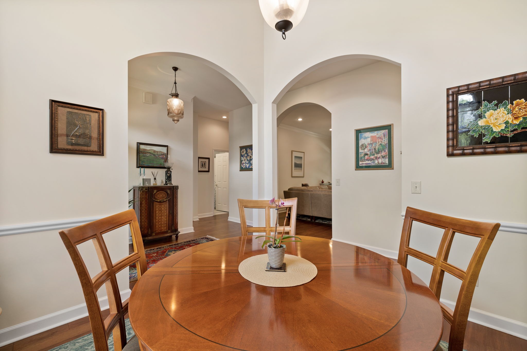 404 Rivercrest Ct