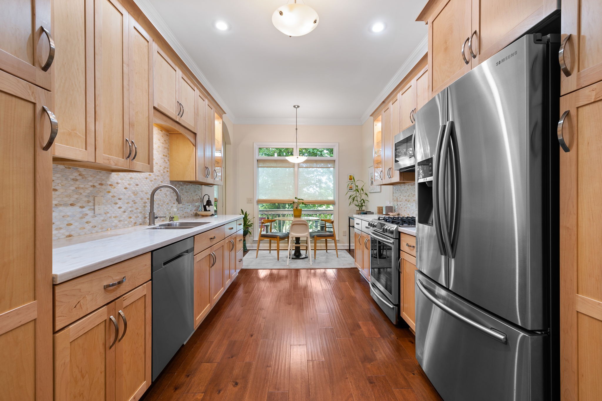 404 Rivercrest Ct
