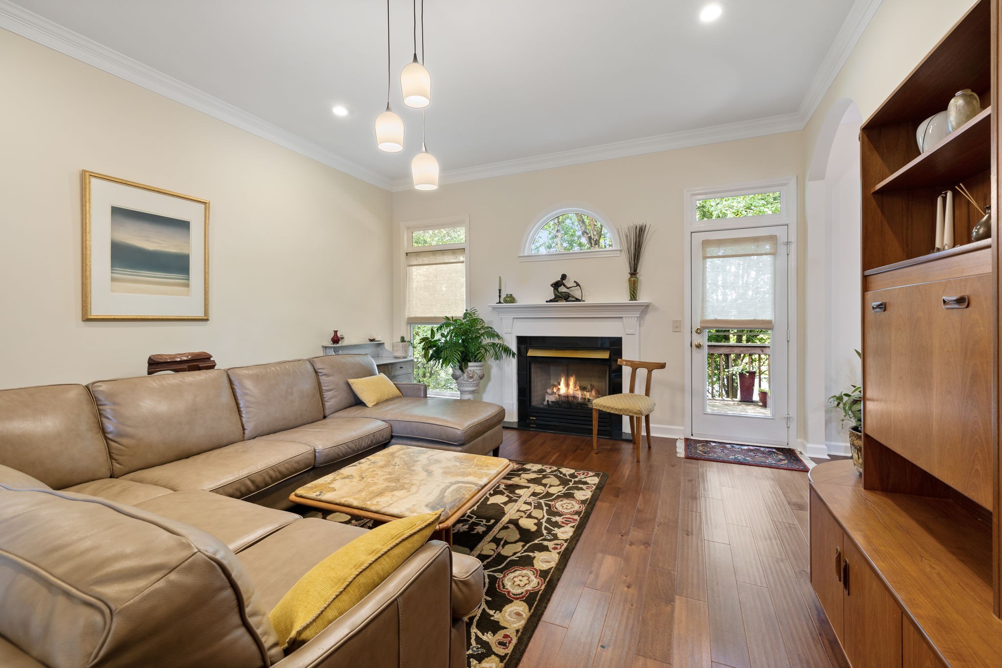 404 Rivercrest Ct