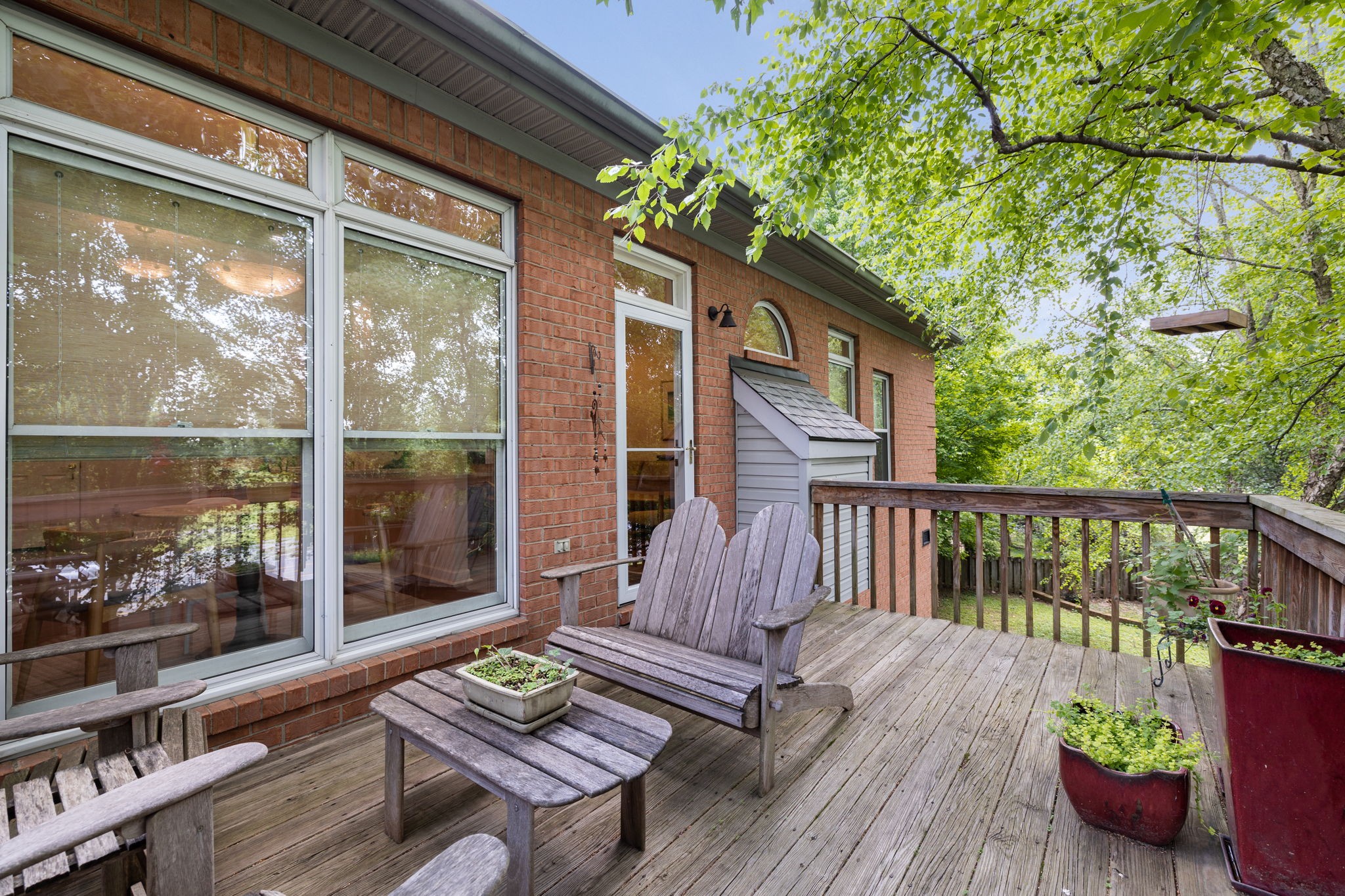 404 Rivercrest Ct