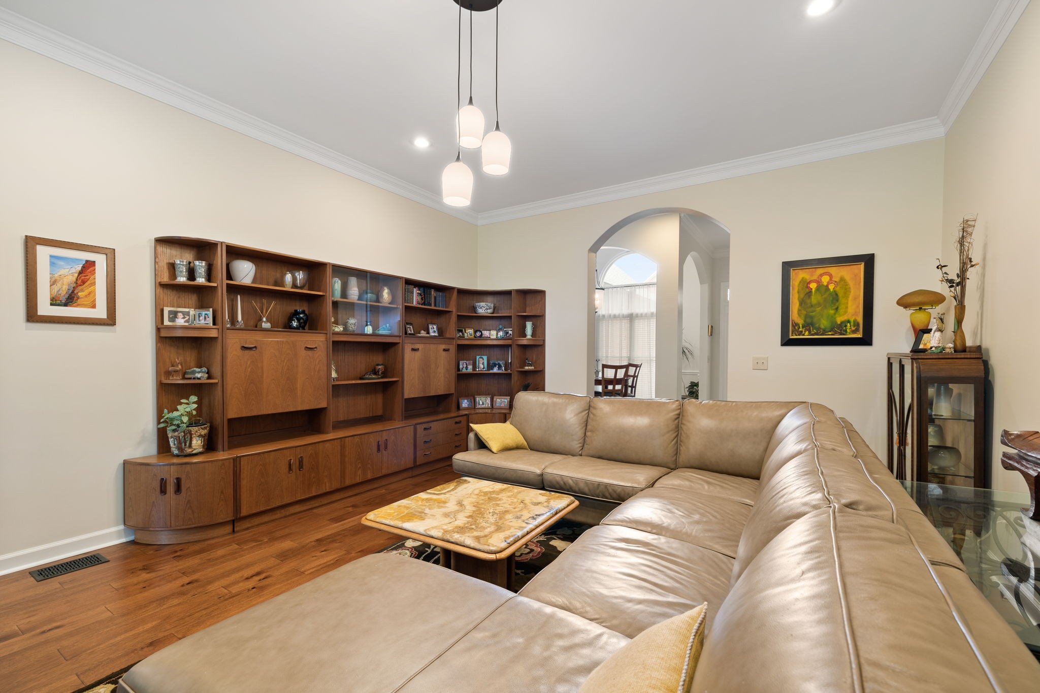 404 Rivercrest Ct
