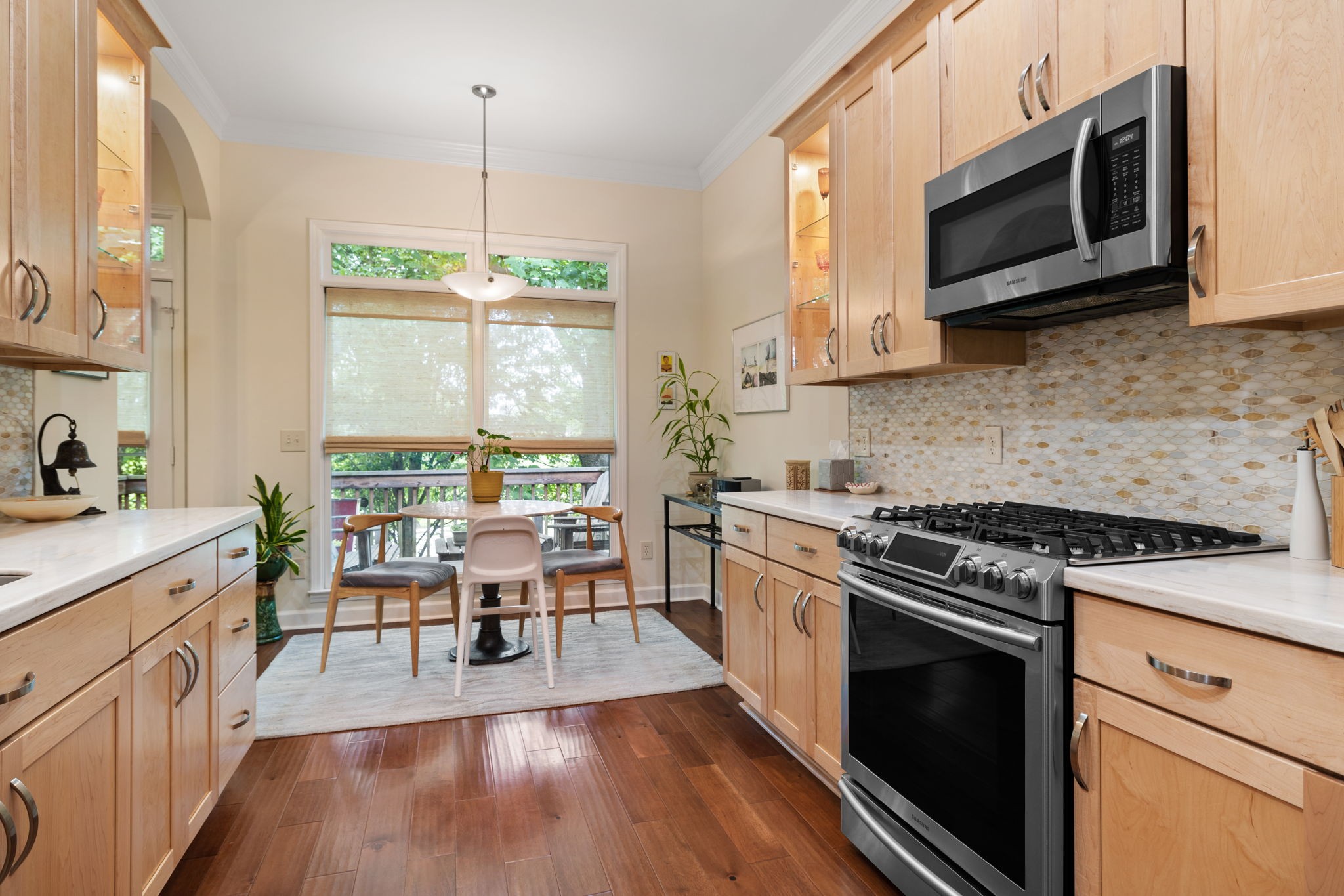 404 Rivercrest Ct