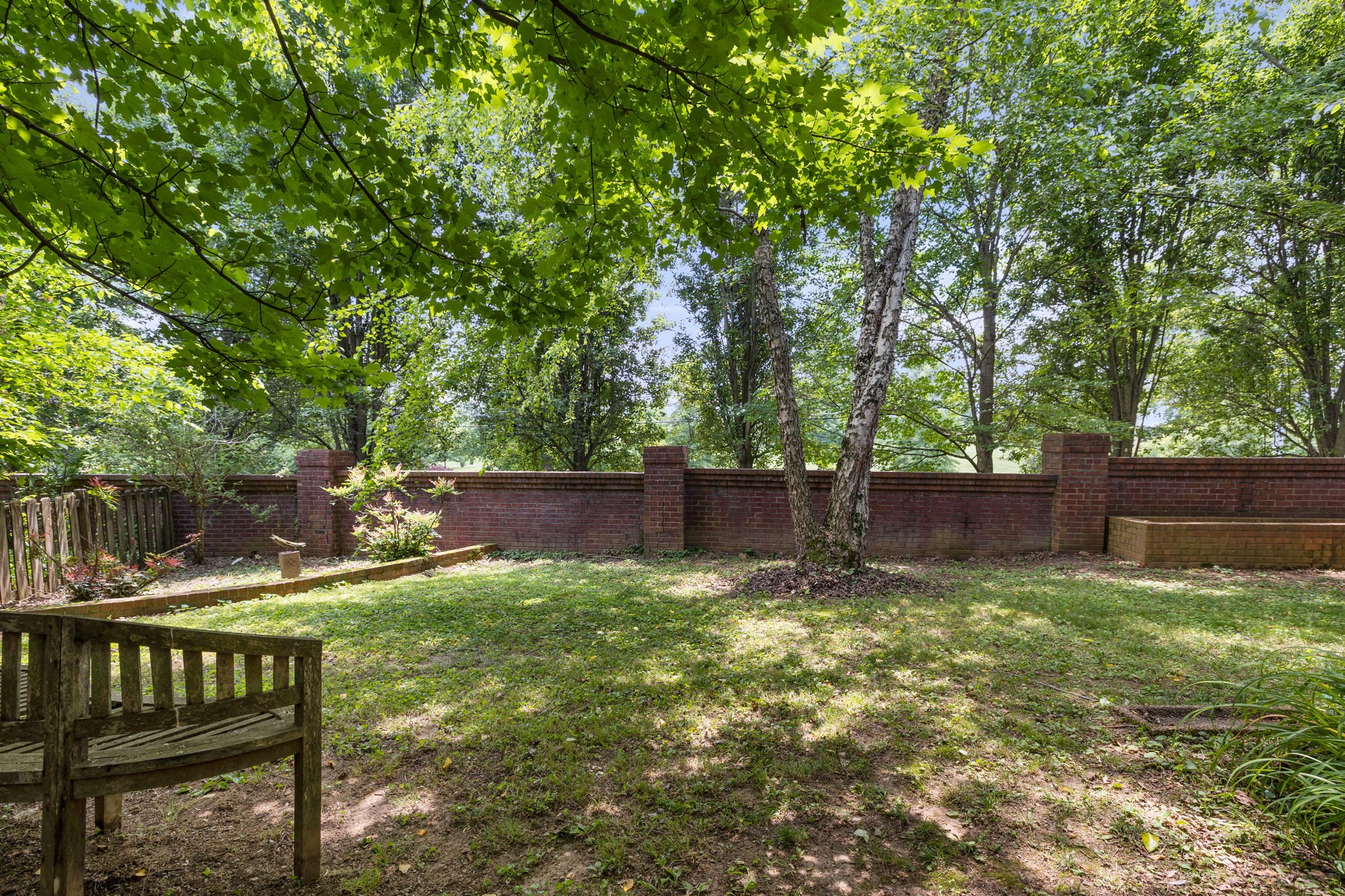 404 Rivercrest Ct