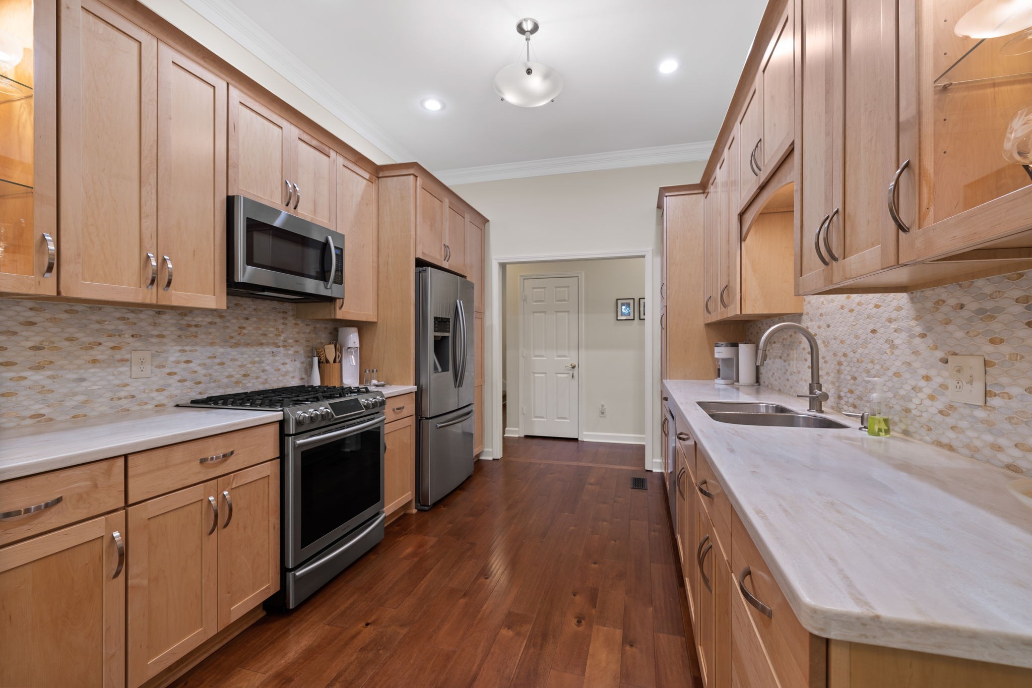 404 Rivercrest Ct