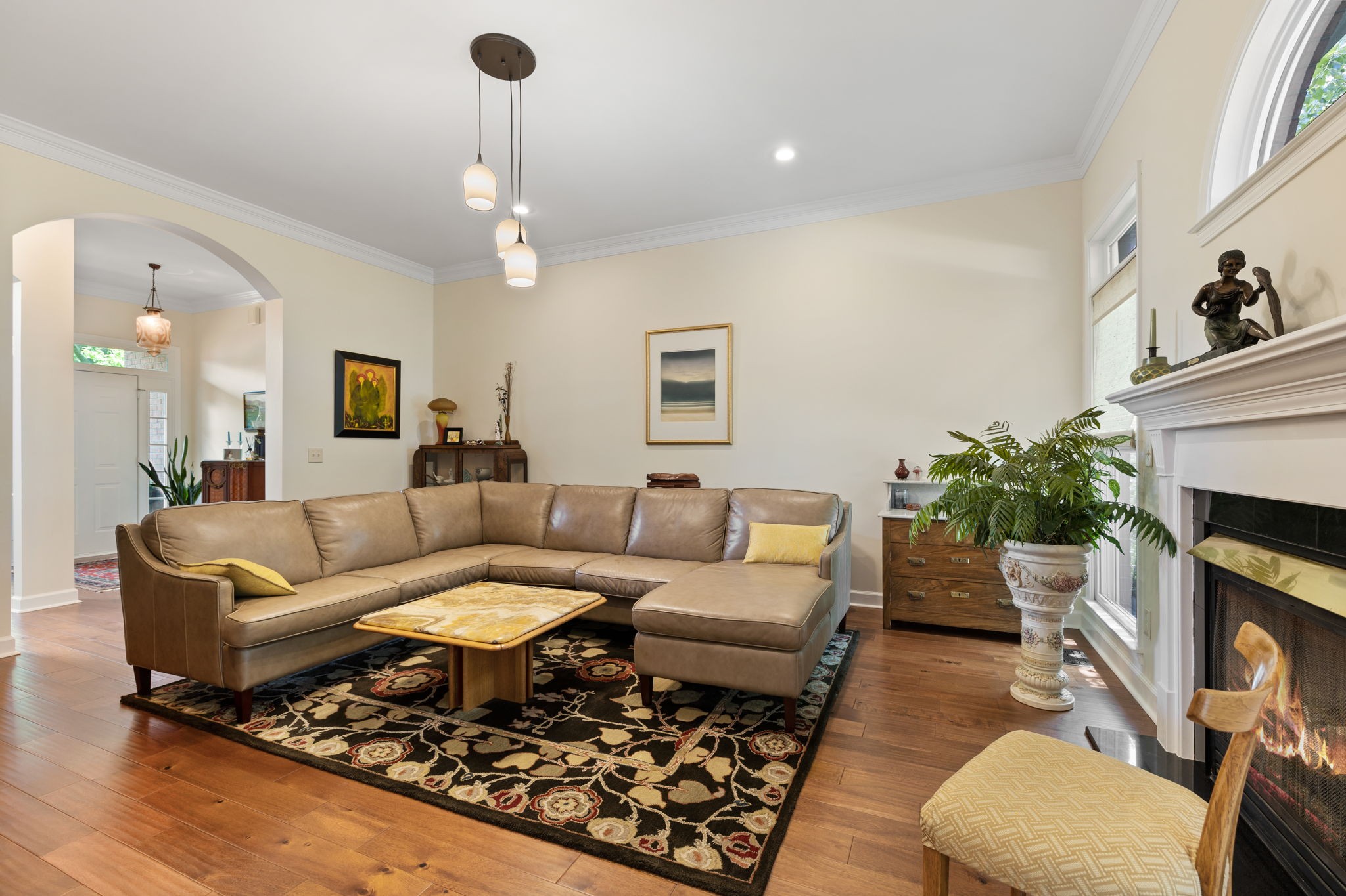 404 Rivercrest Ct