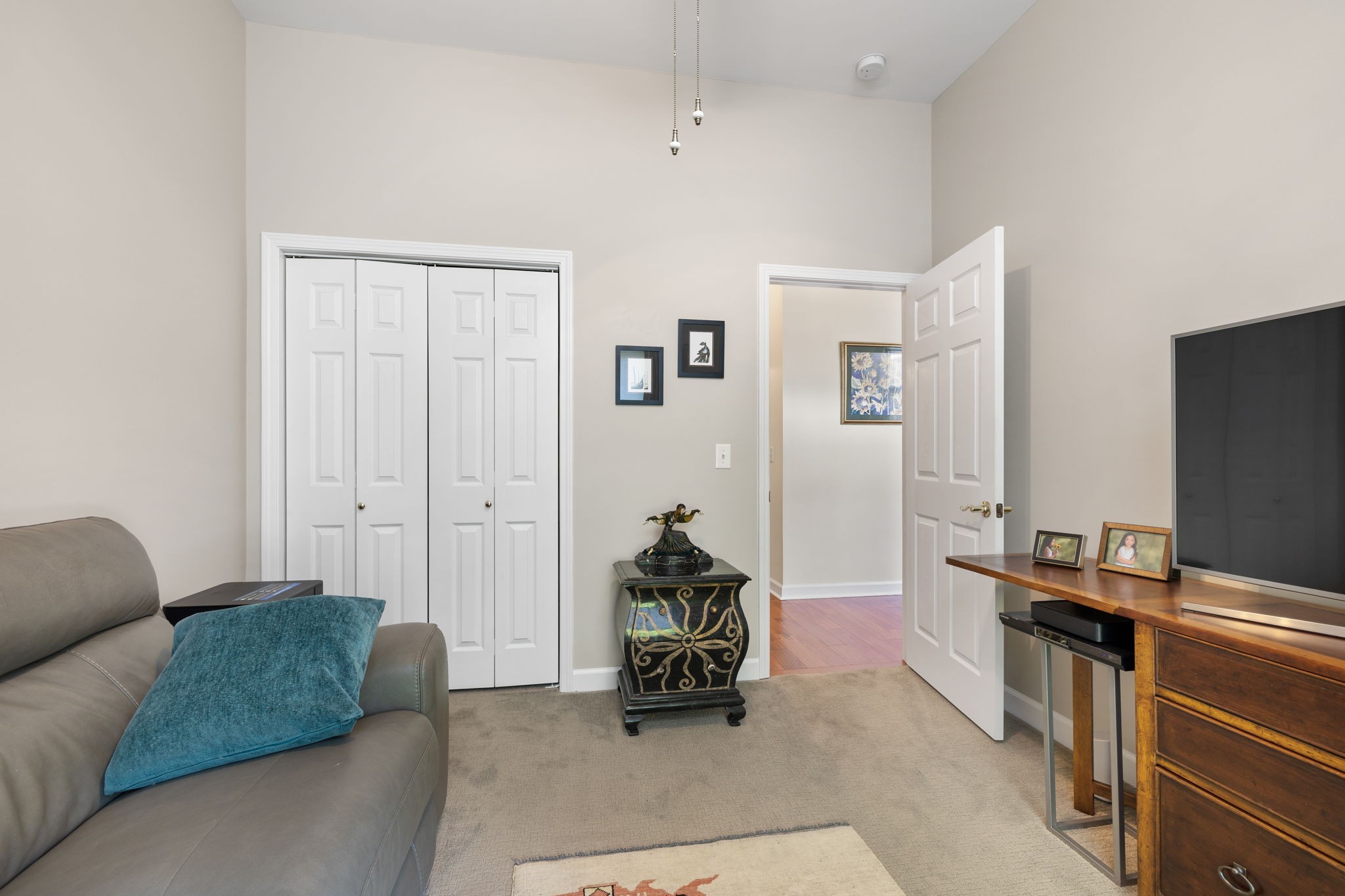 404 Rivercrest Ct