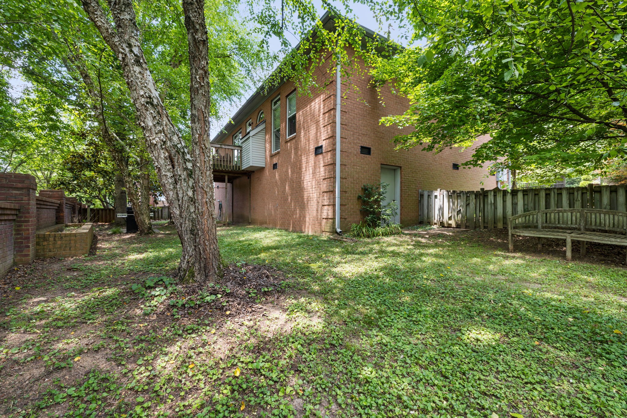 404 Rivercrest Ct