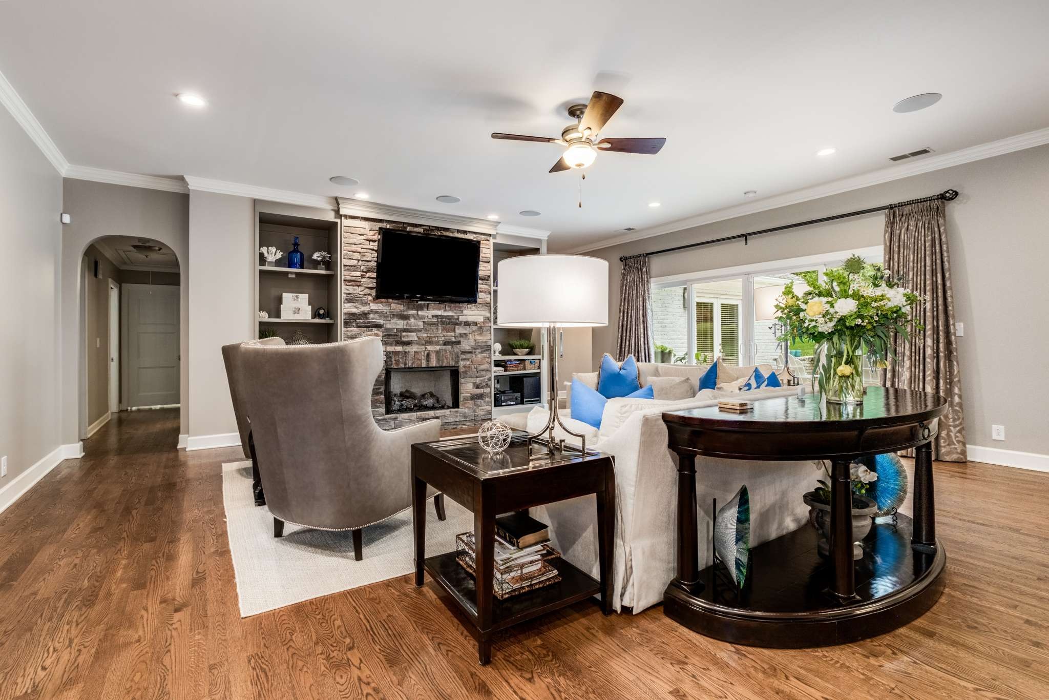 5924 Robert E Lee Dr