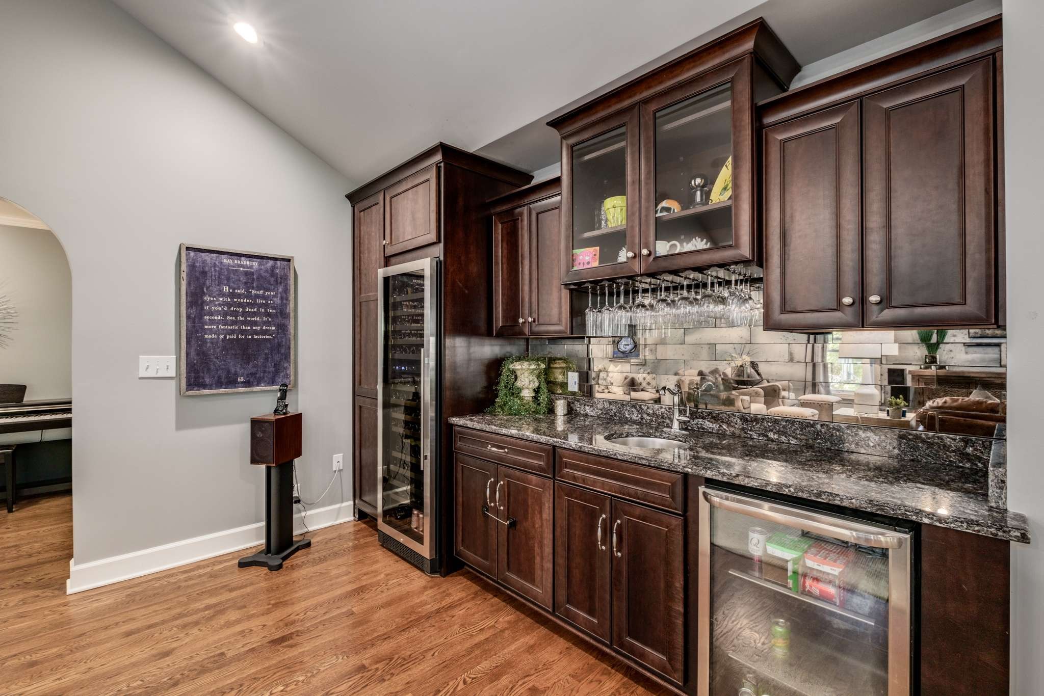 5924 Robert E Lee Dr