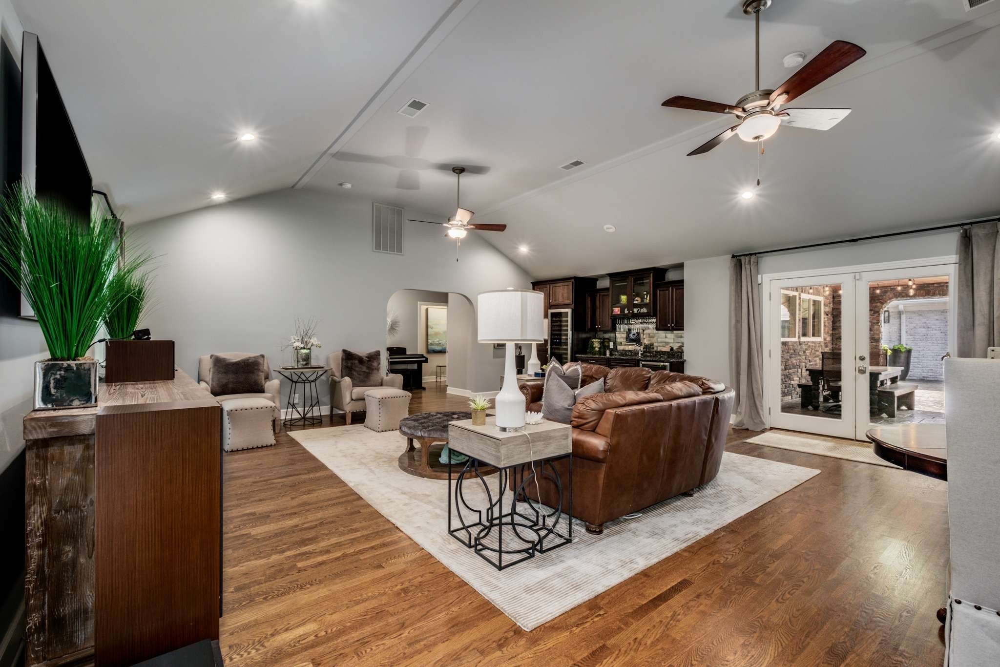 5924 Robert E Lee Dr