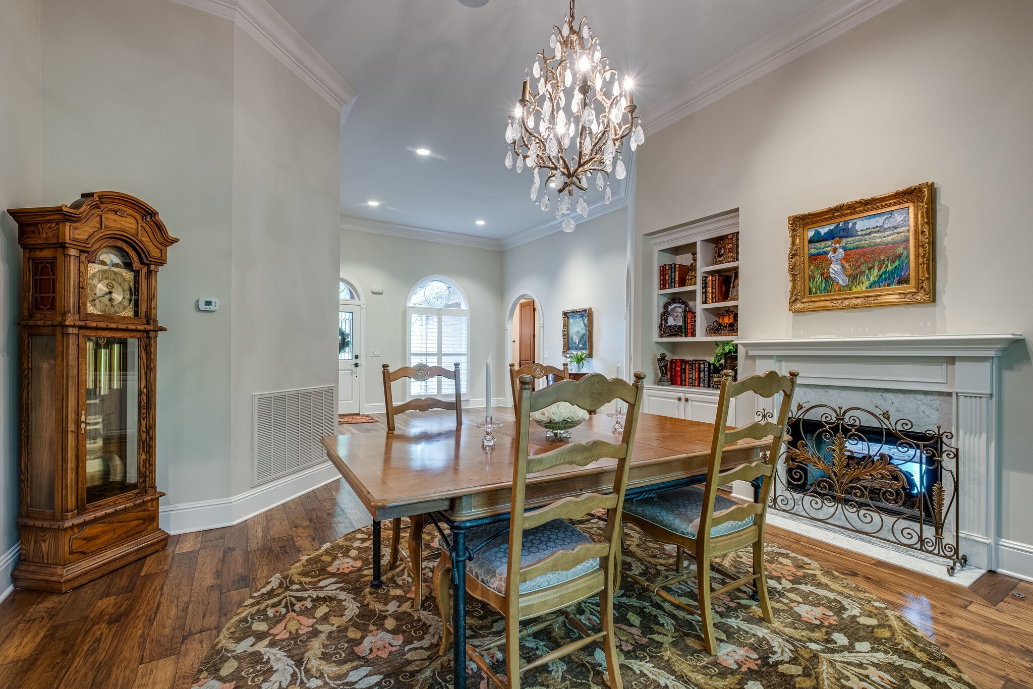5509 Hearthstone Ln