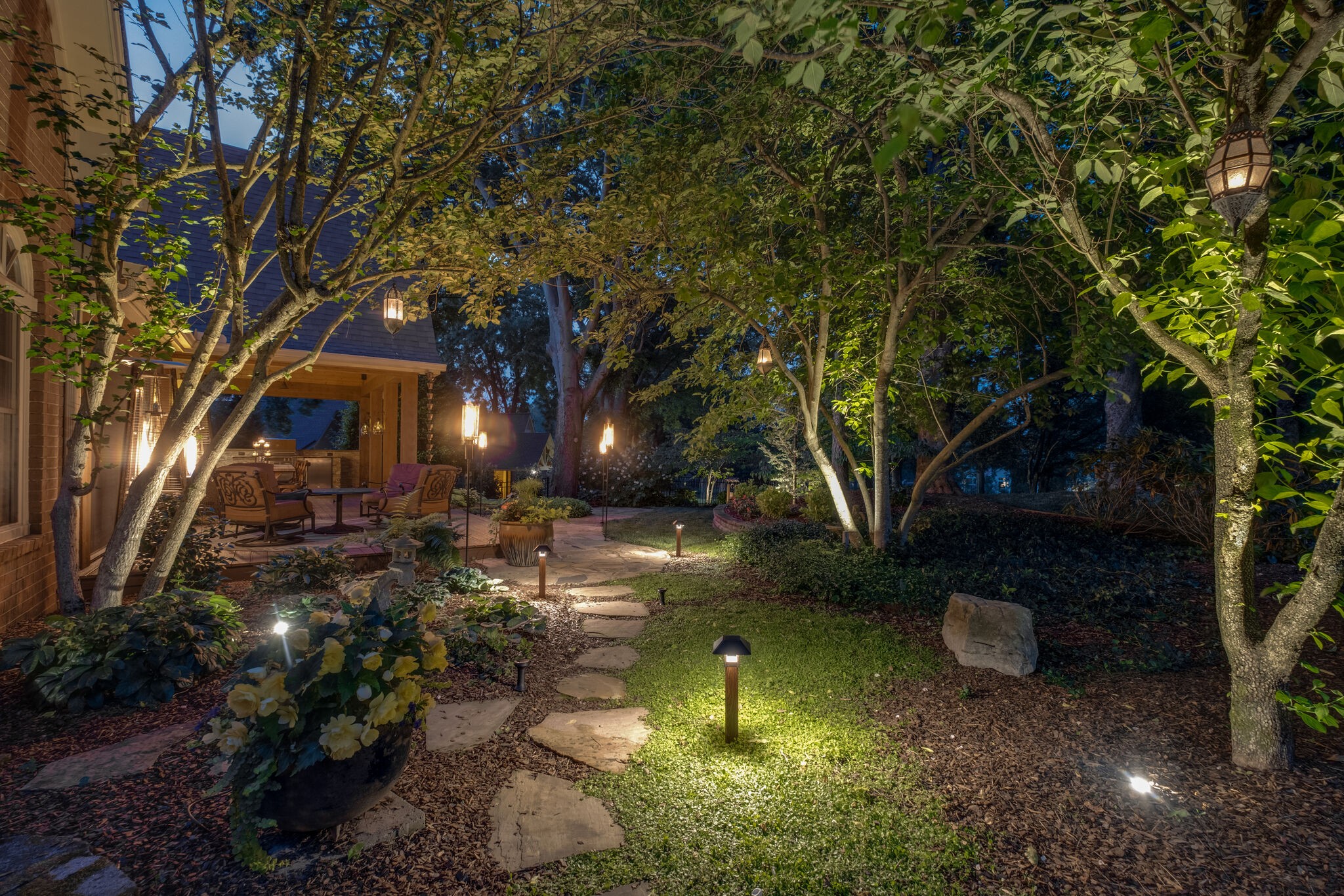 5509 Hearthstone Ln