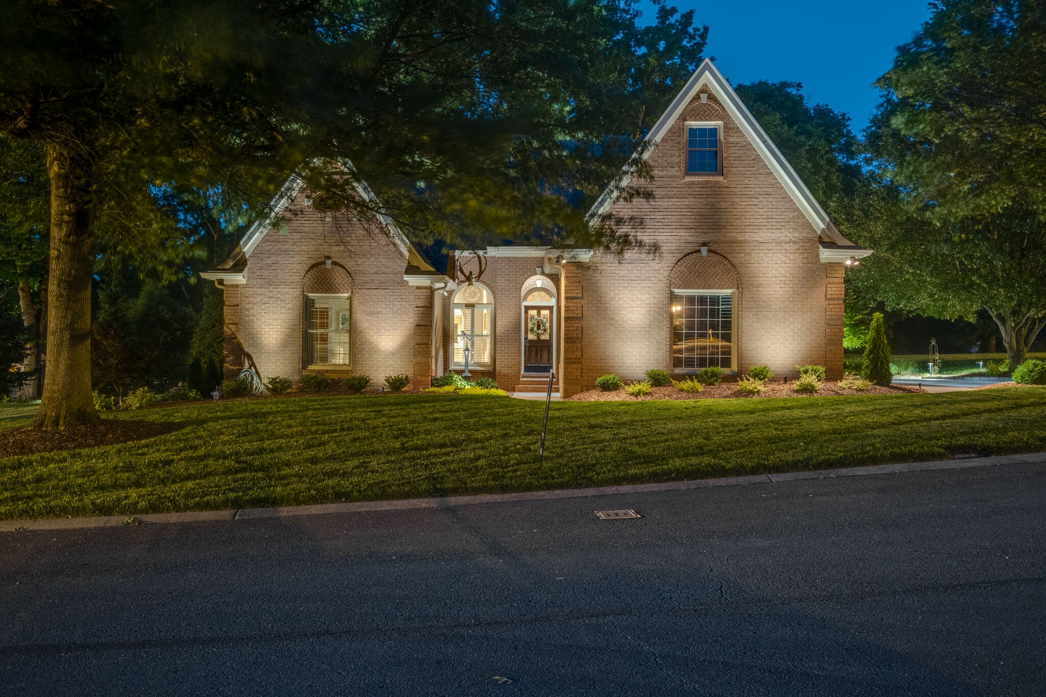 5509 Hearthstone Ln