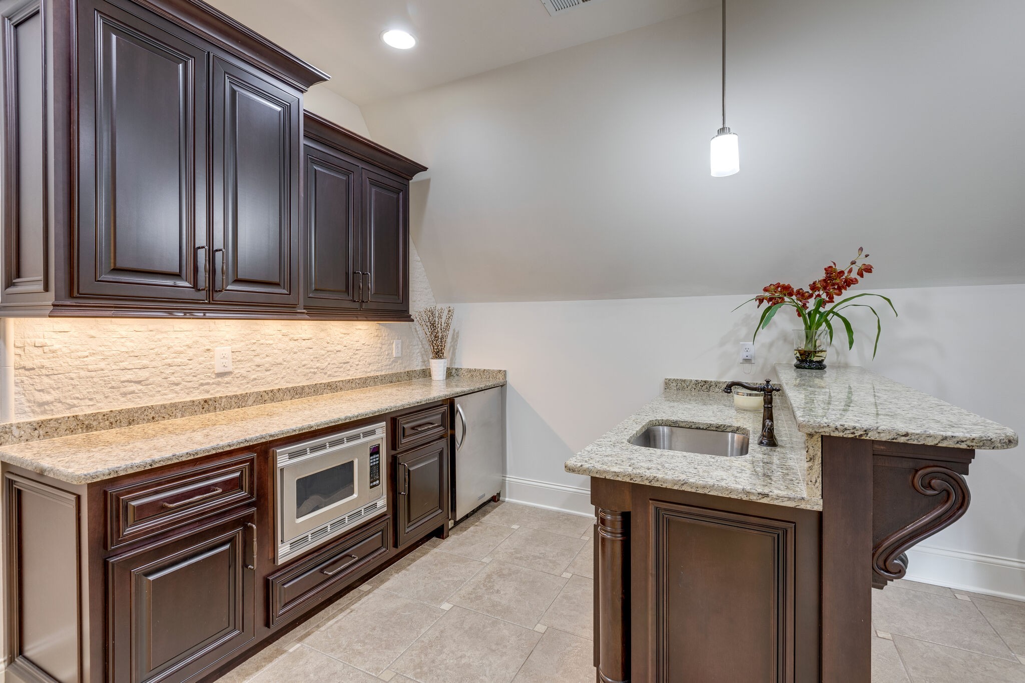 1615 Valle Verde Dr