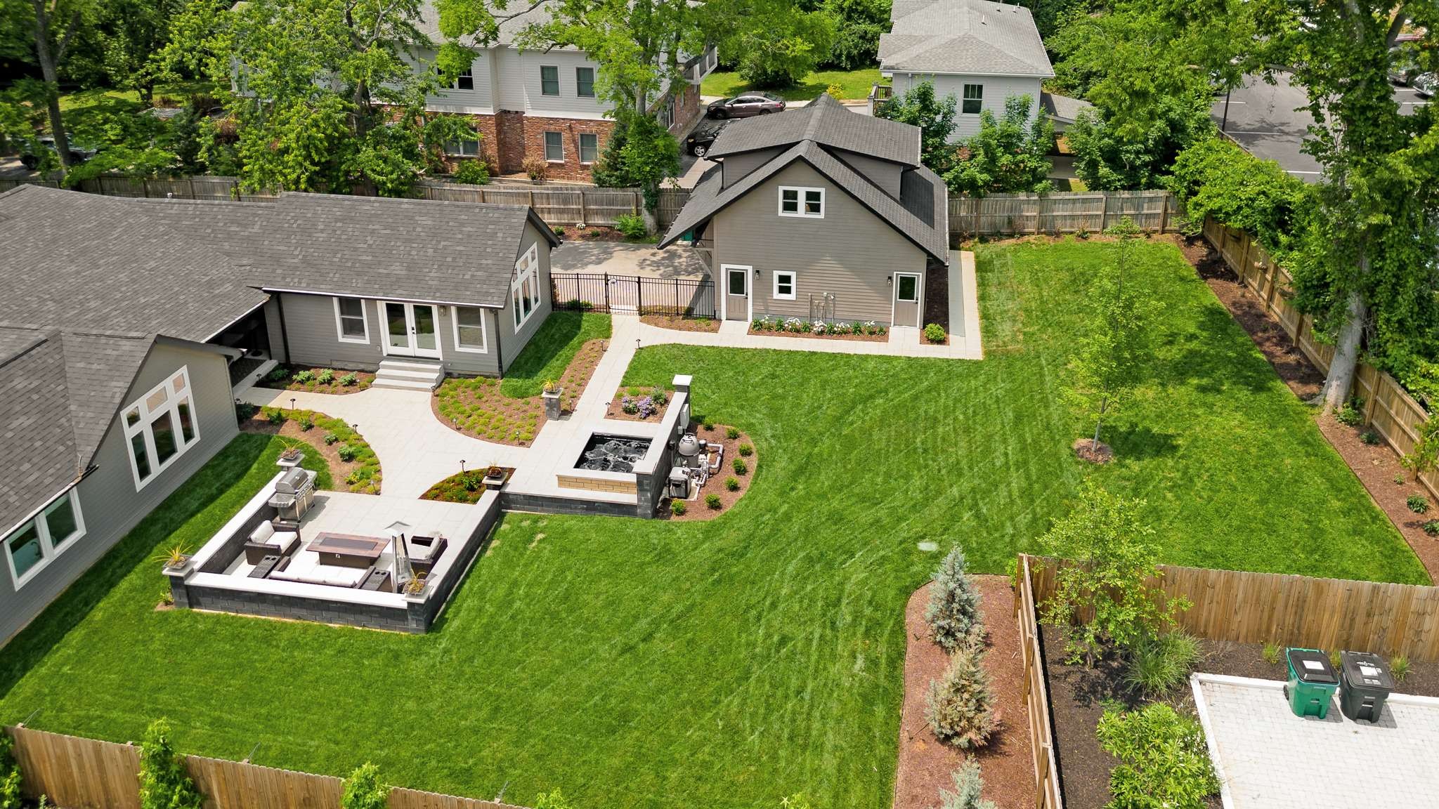 2012 Cedar Ln