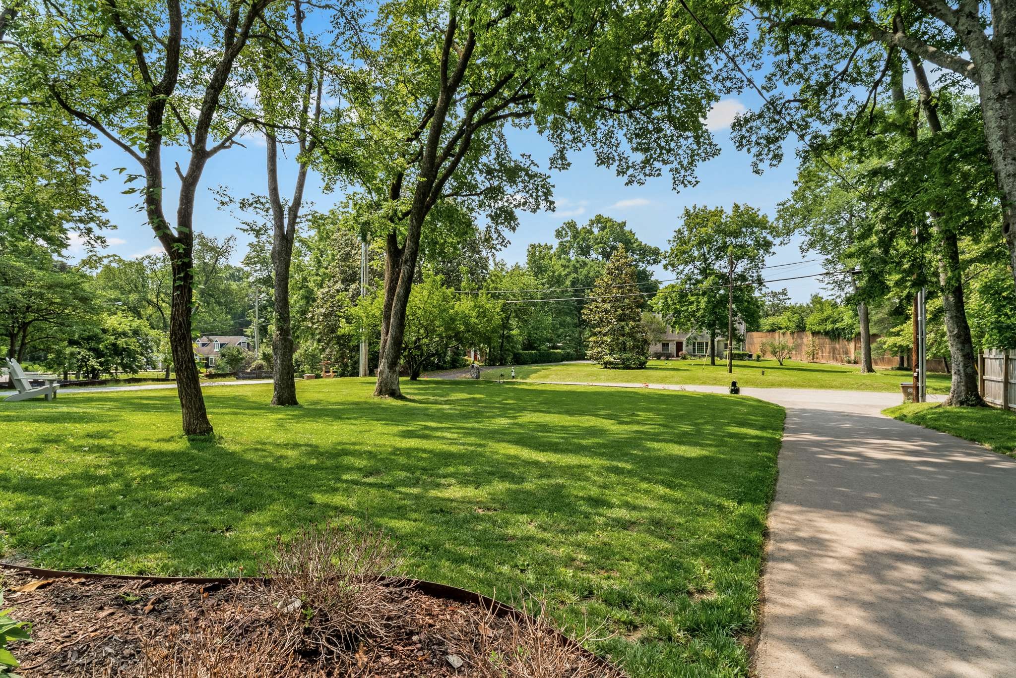 2012 Cedar Ln