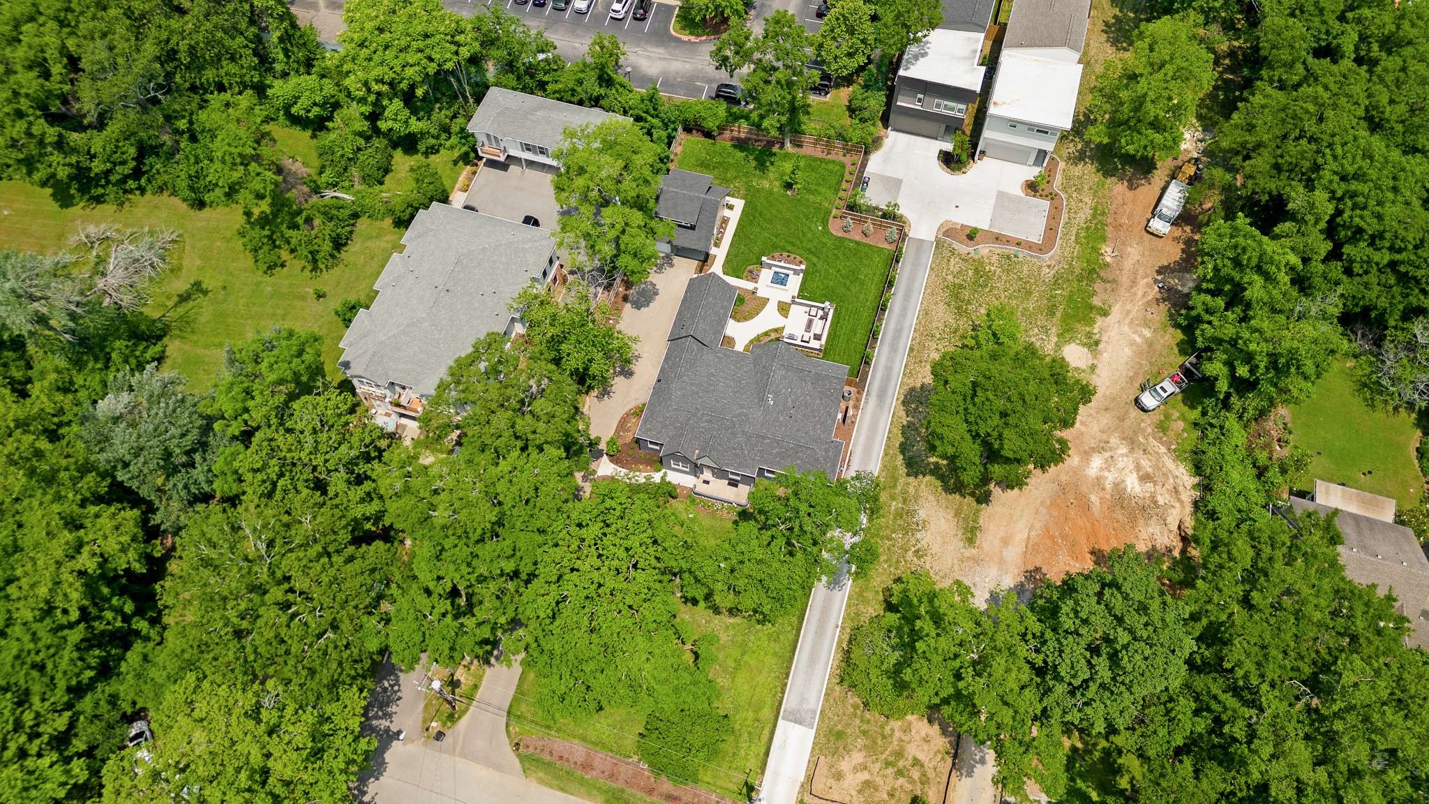 2012 Cedar Ln