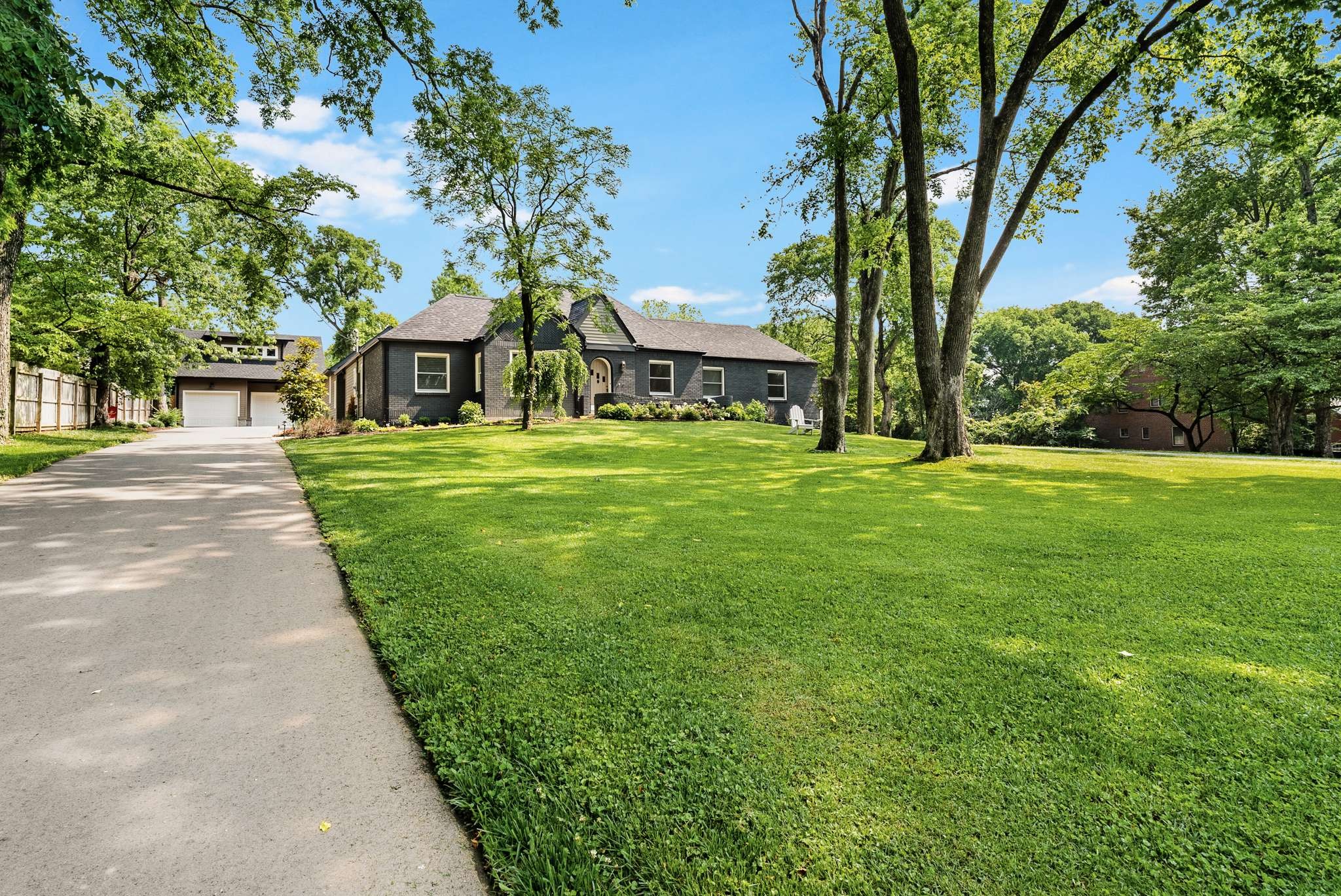 2012 Cedar Ln