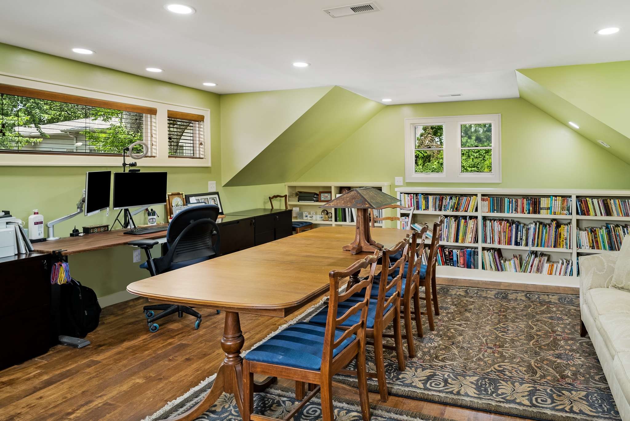 2012 Cedar Ln