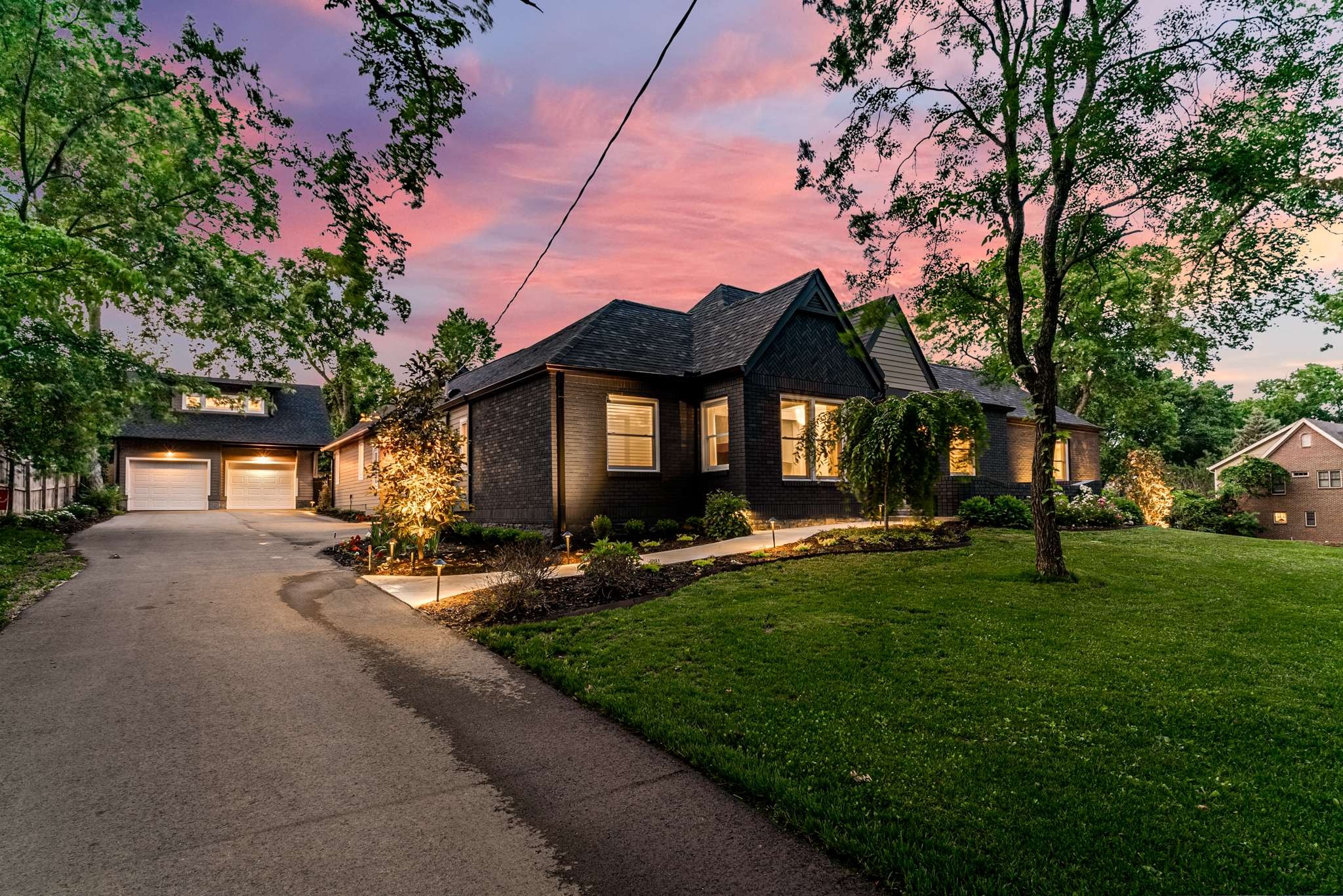 2012 Cedar Ln