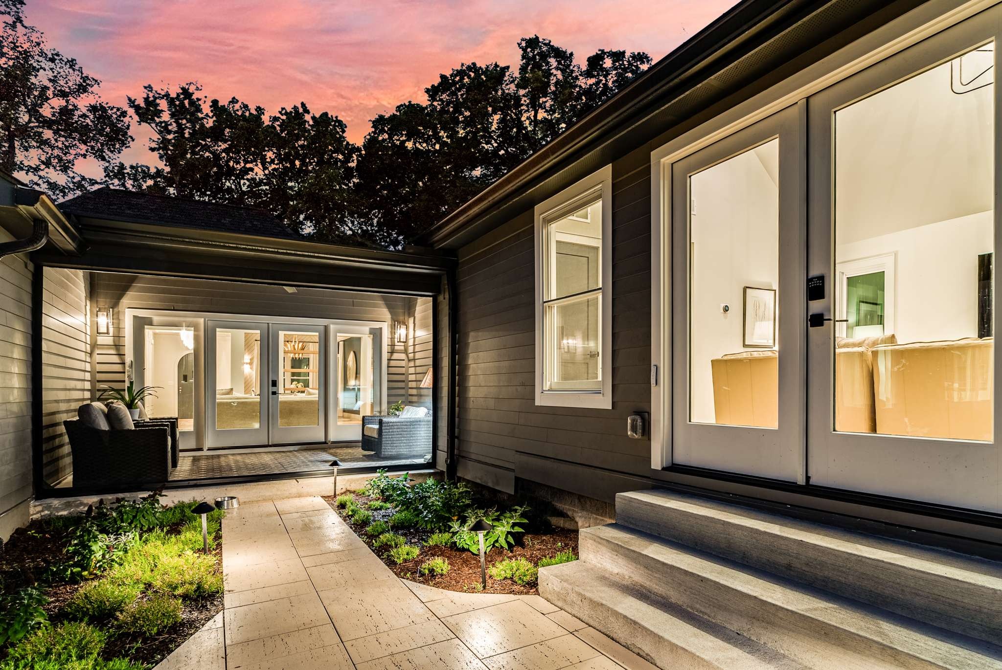 2012 Cedar Ln