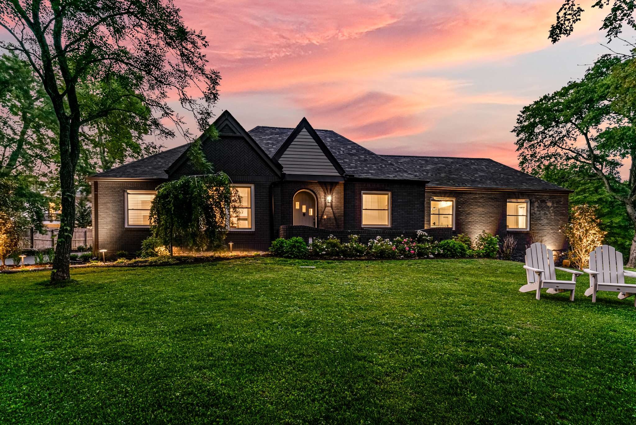 2012 Cedar Ln