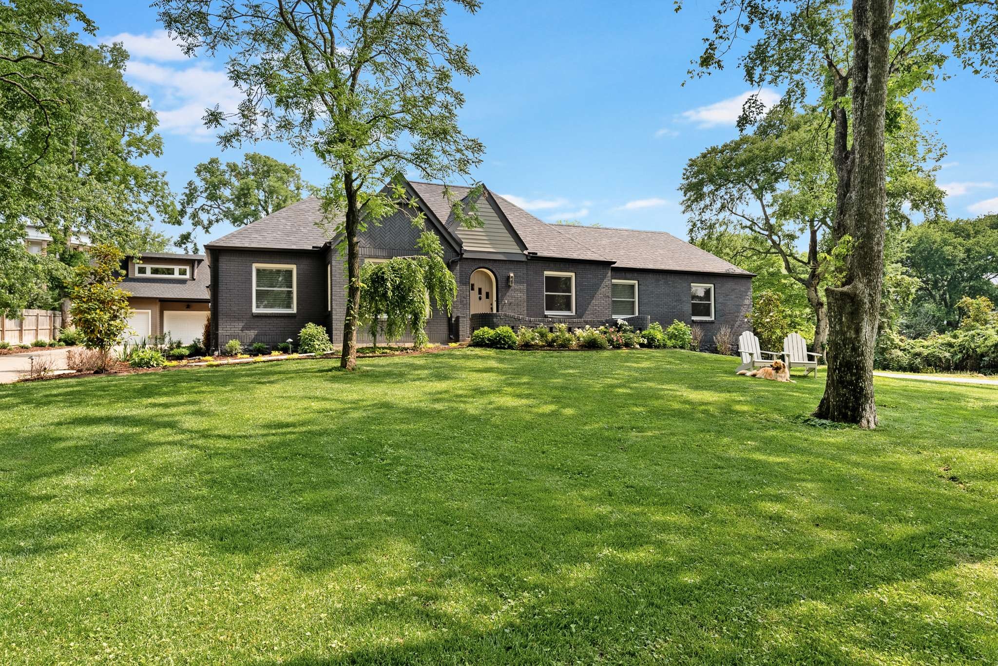 2012 Cedar Ln