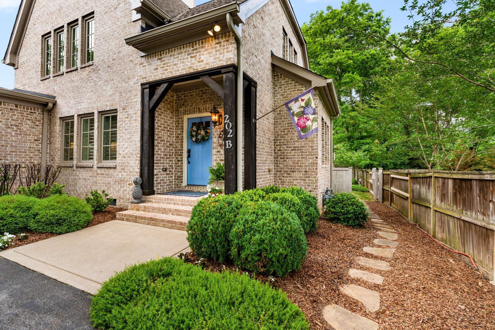 202B Woodmont Cir