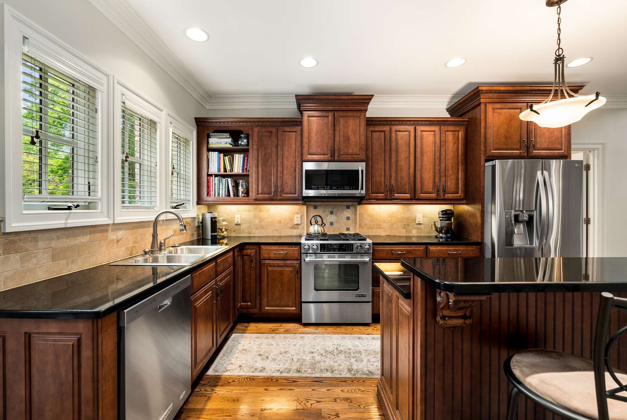202B Woodmont Cir