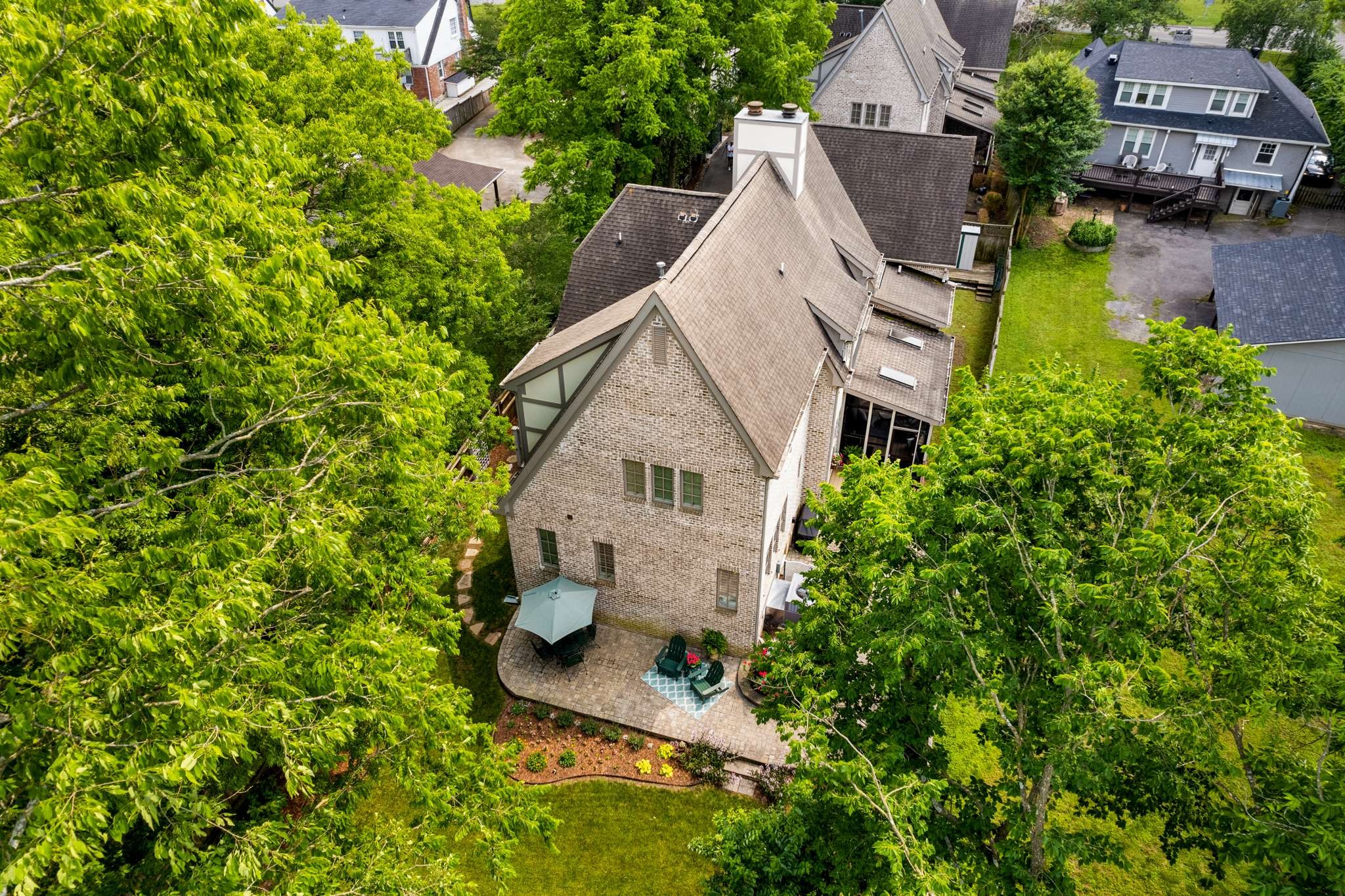 202B Woodmont Cir