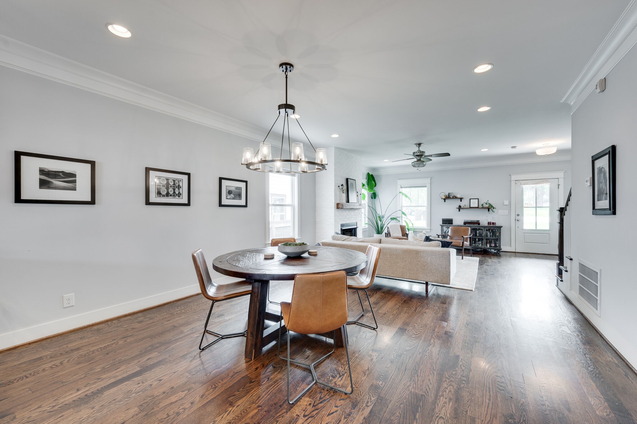 2901 Davis Ave