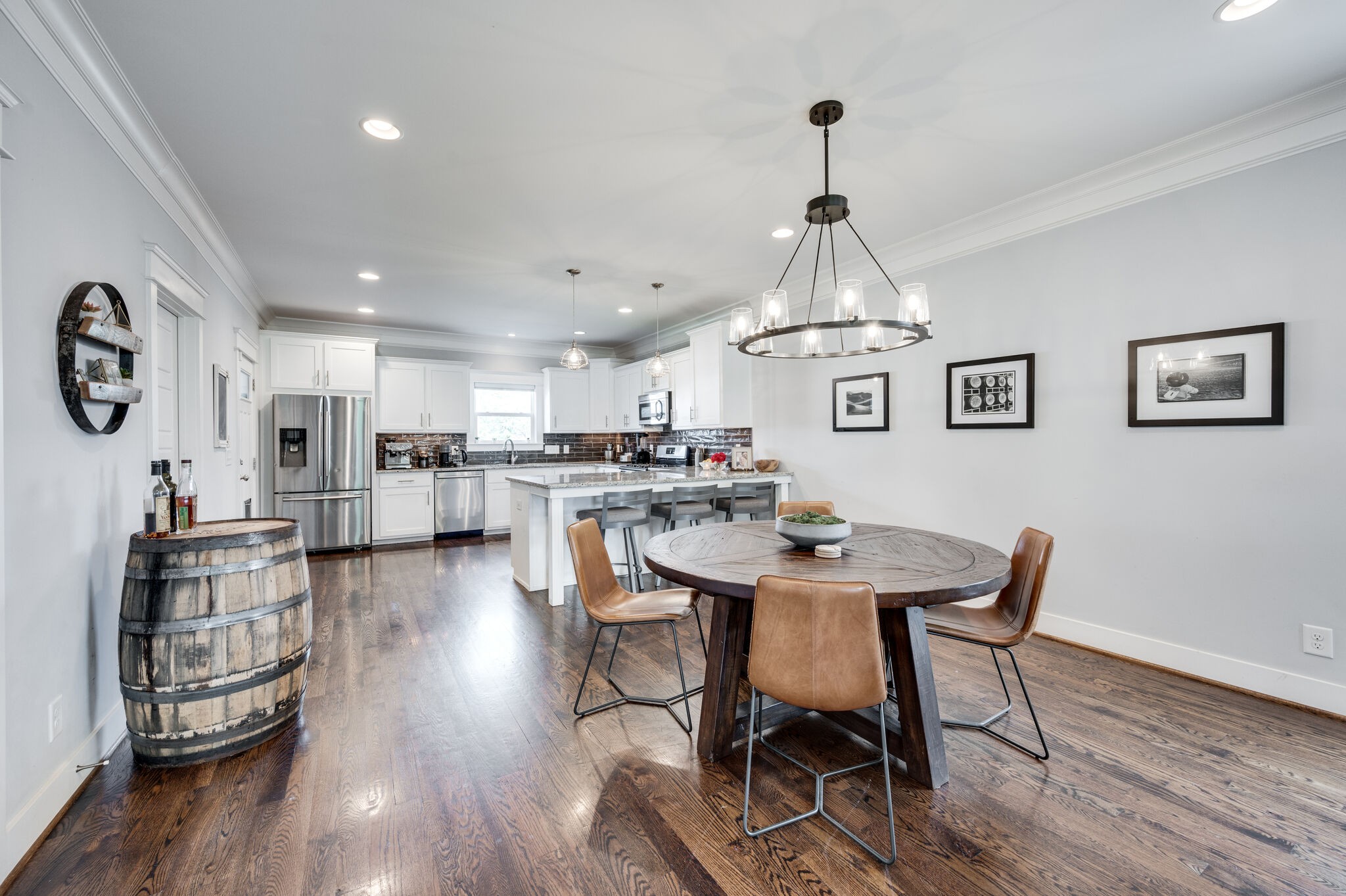 2901 Davis Ave