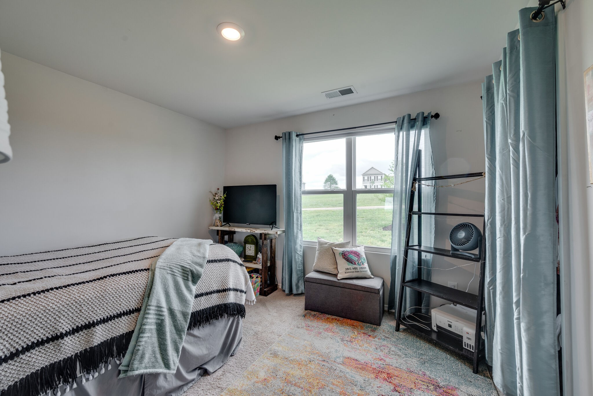 2212 Yearling Dr