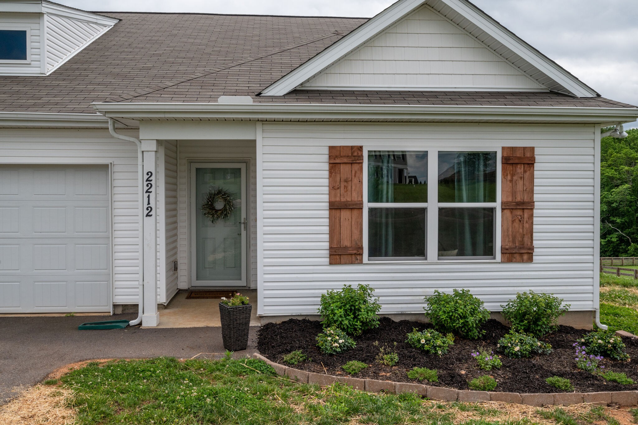 2212 Yearling Dr