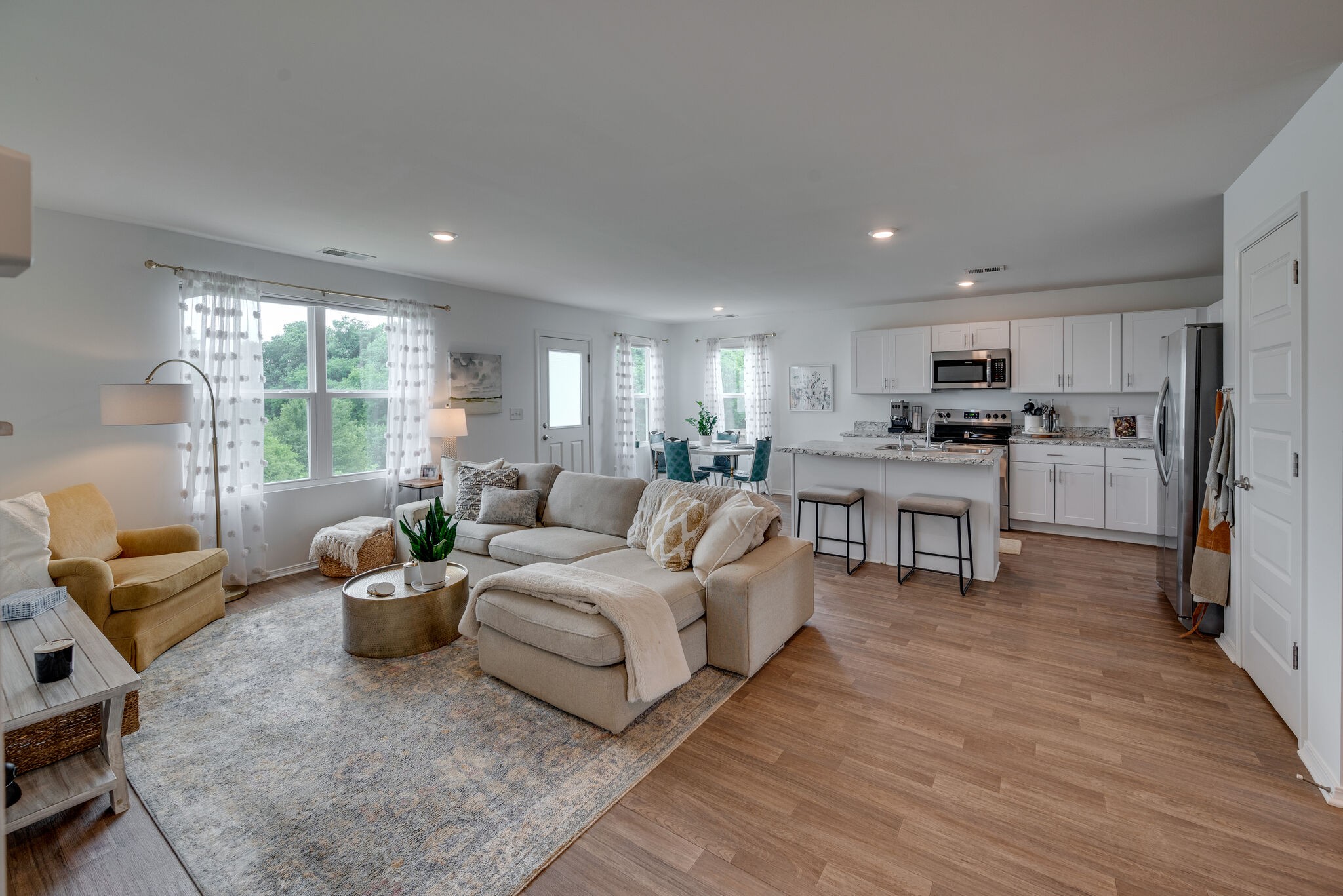 2212 Yearling Dr
