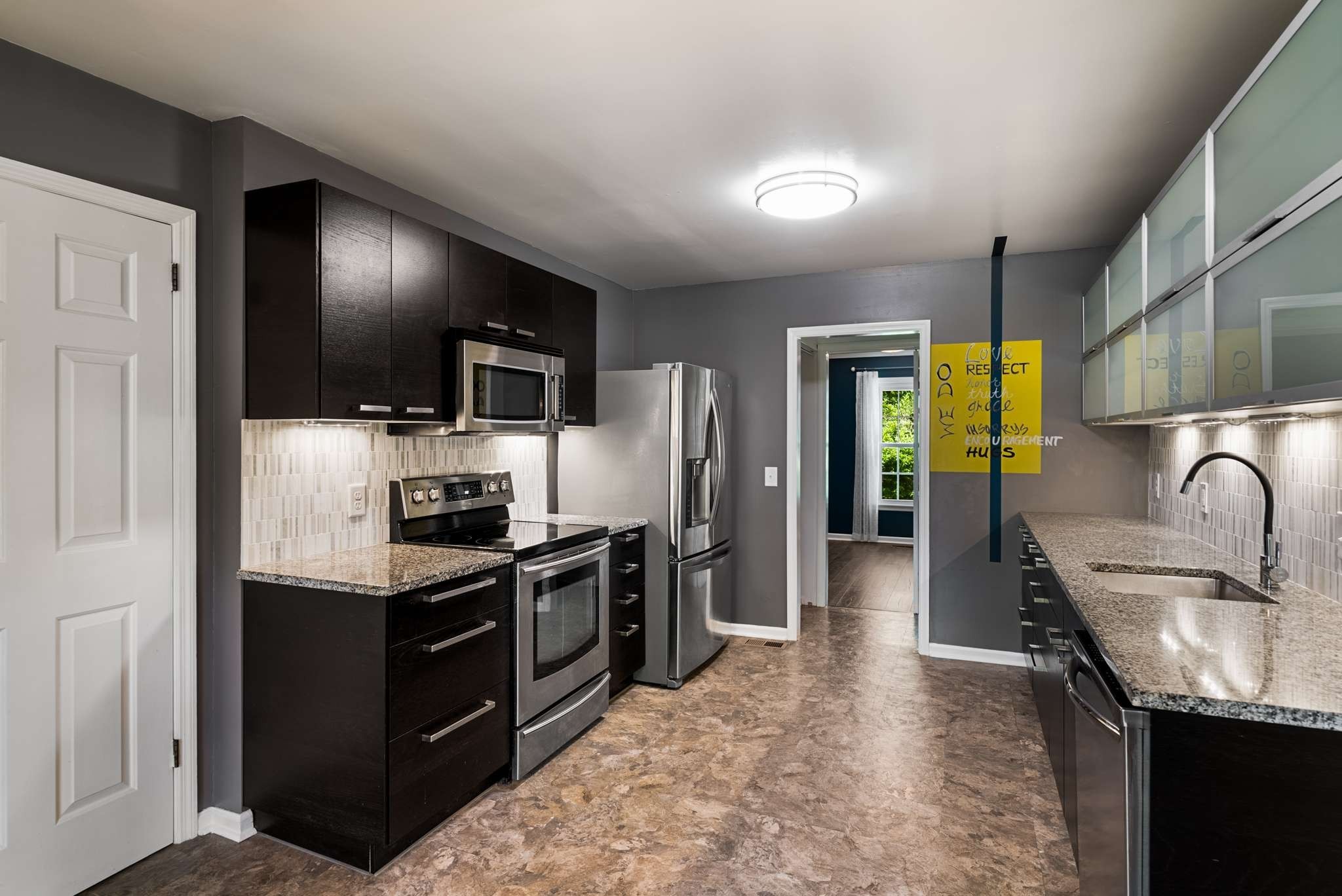 136 Riverwood Dr