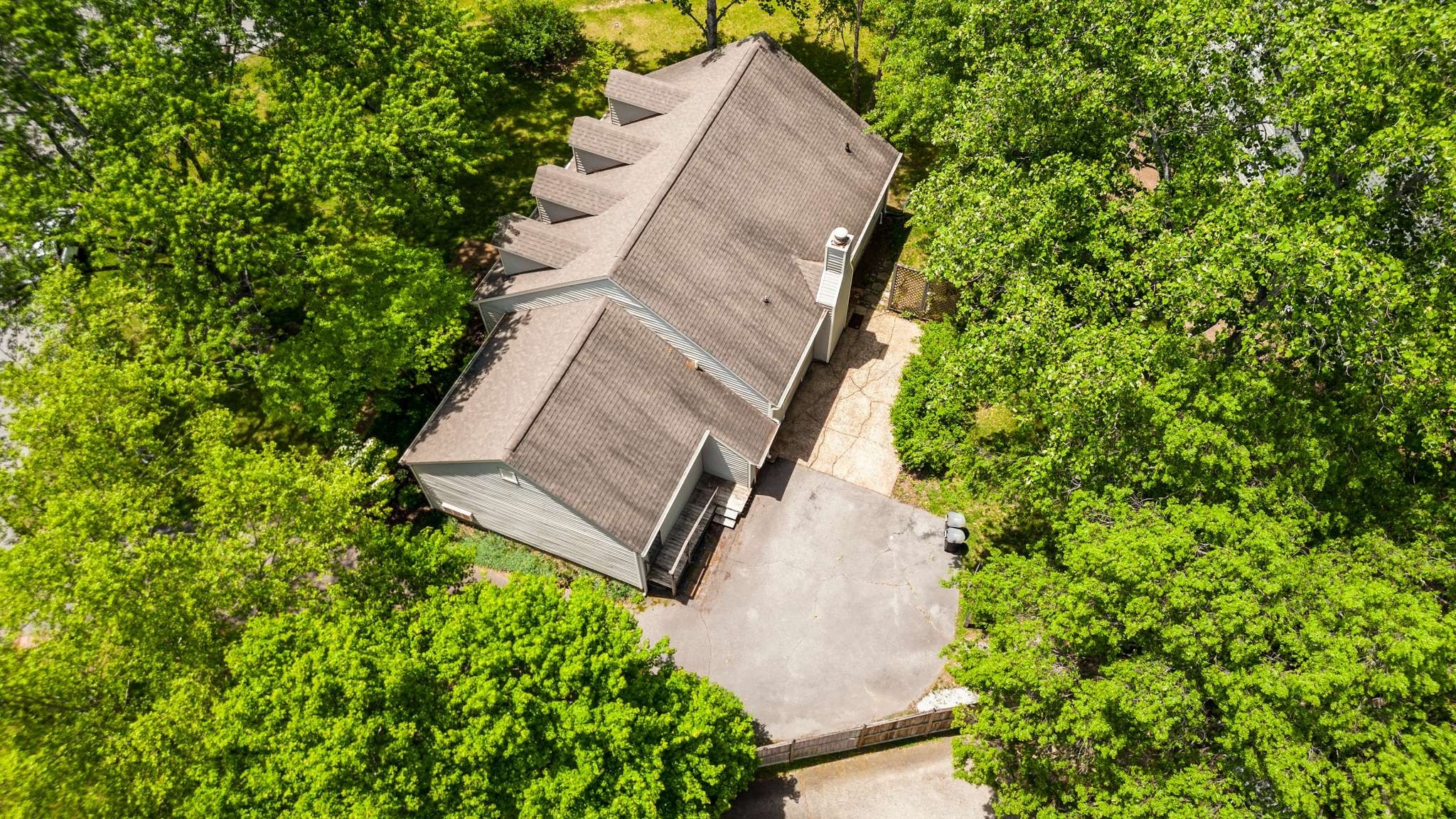 136 Riverwood Dr