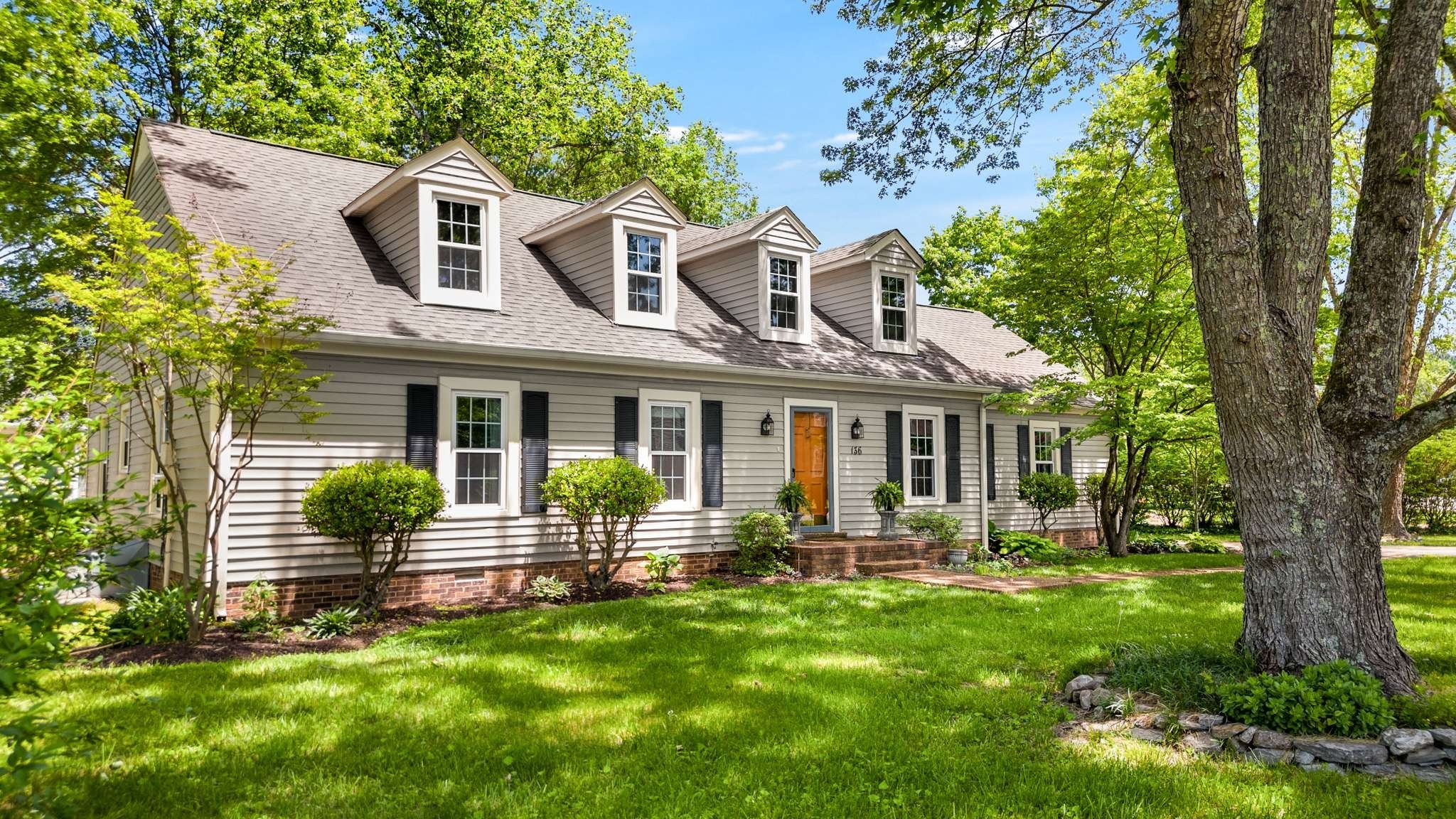 136 Riverwood Dr