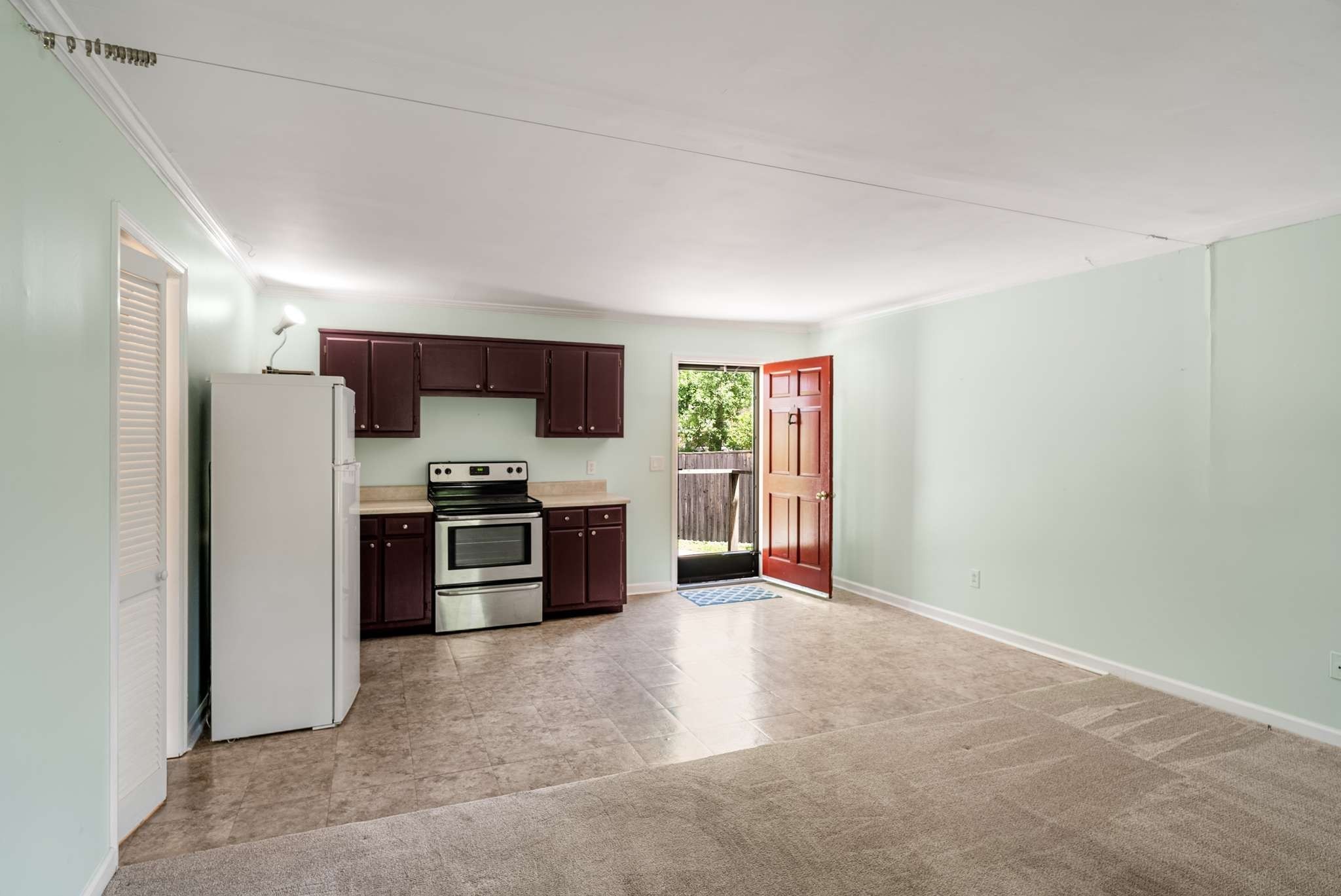 136 Riverwood Dr